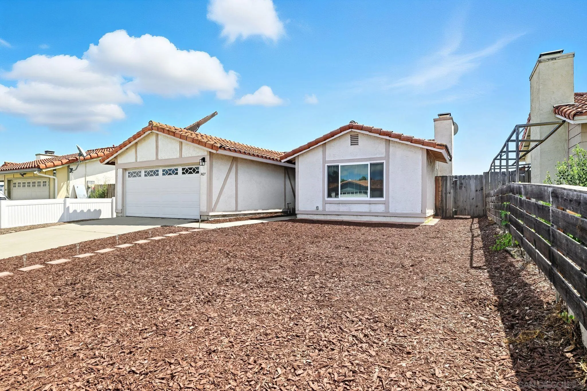 https://cdn.realtyfeed.com/cdn/127/250038847/382772b91d82b8e658bfd0640f32e02c.webp
