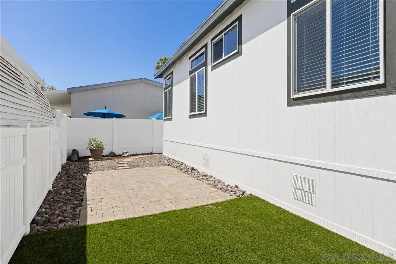https://cdn.realtyfeed.com/cdn/127/250038852/59292e1336ffb83e516a5cb7f639c402.webp