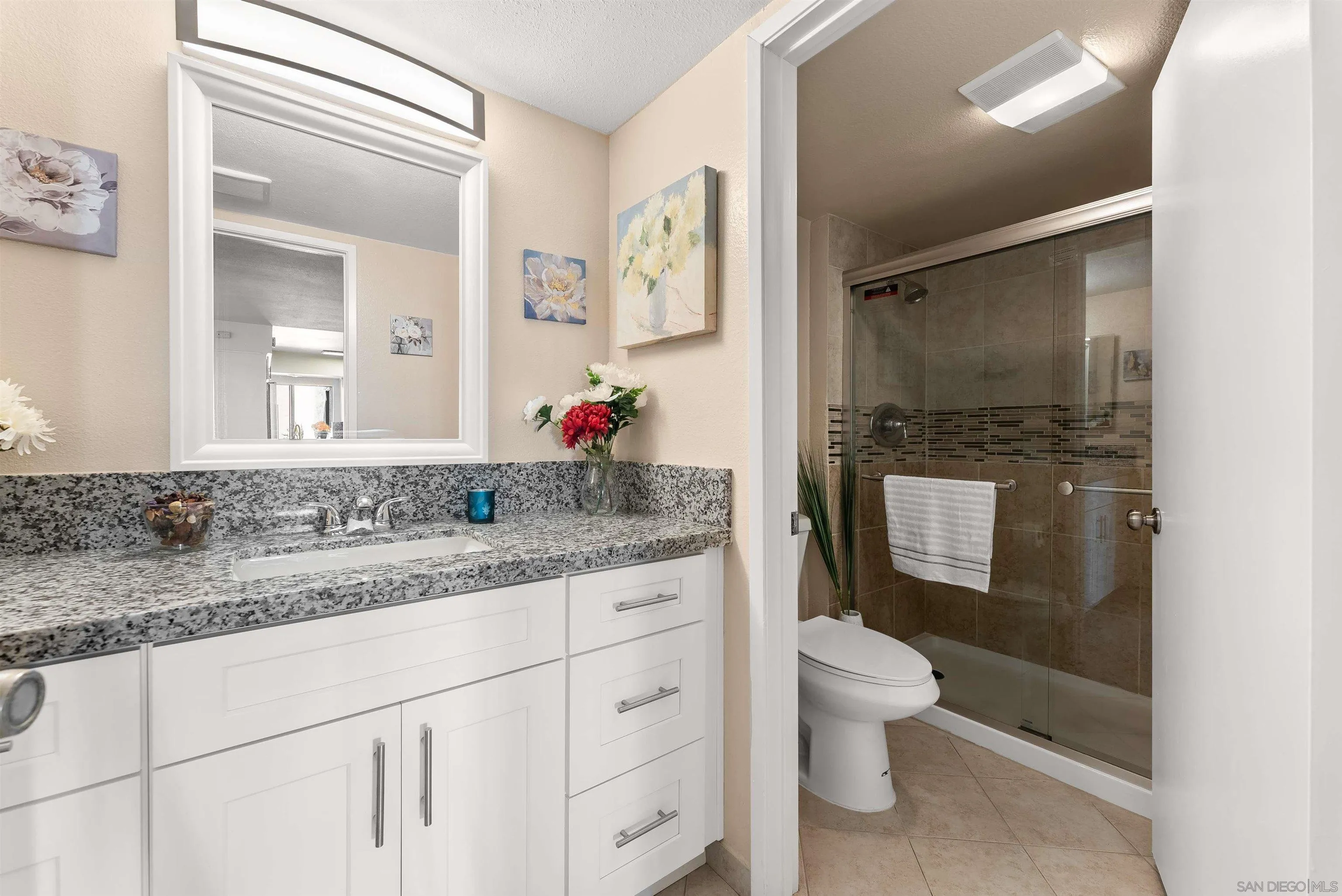 Photo #12: 250038855 Listing: Photo #12