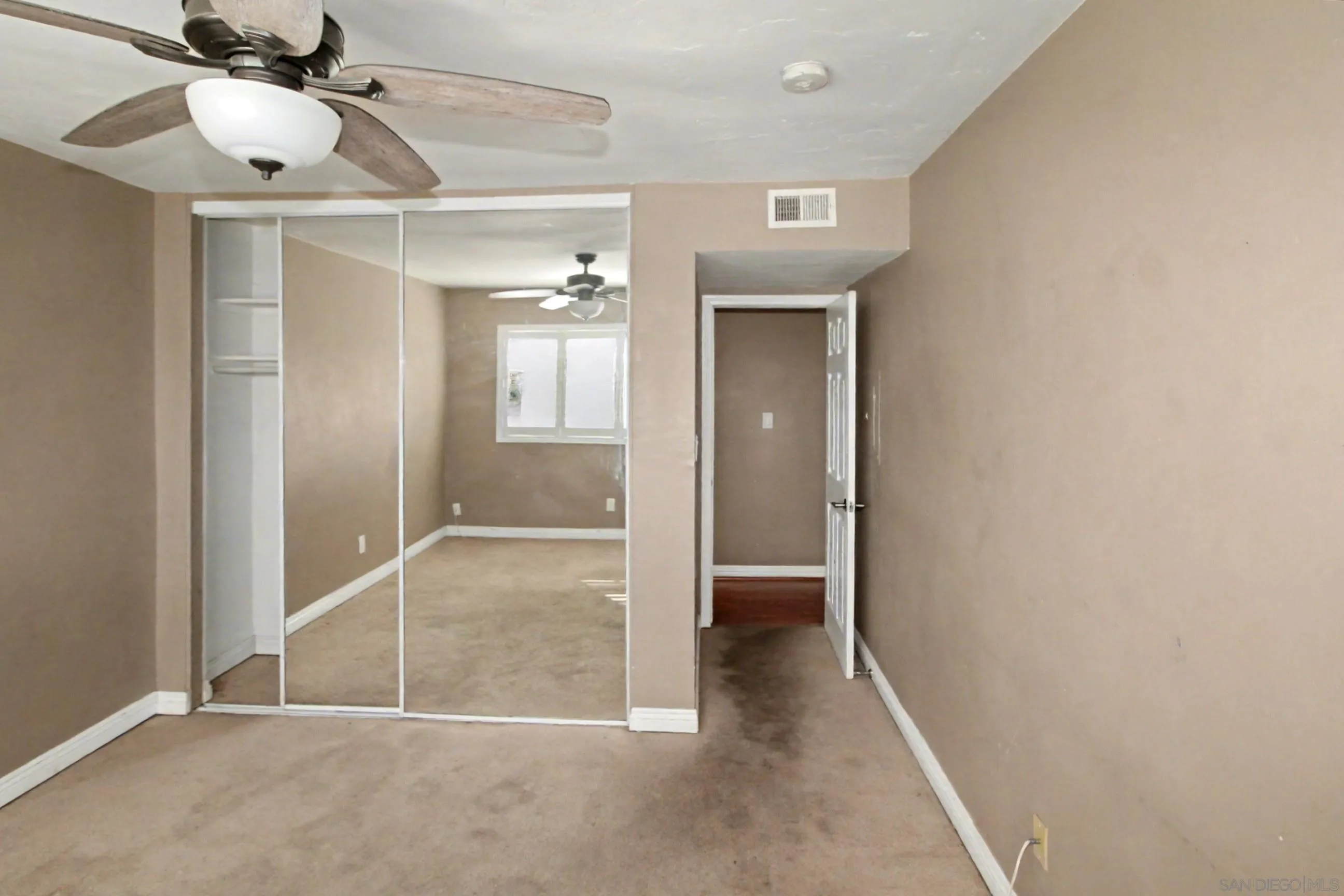 Photo #20: 250038861 Listing: Photo #20