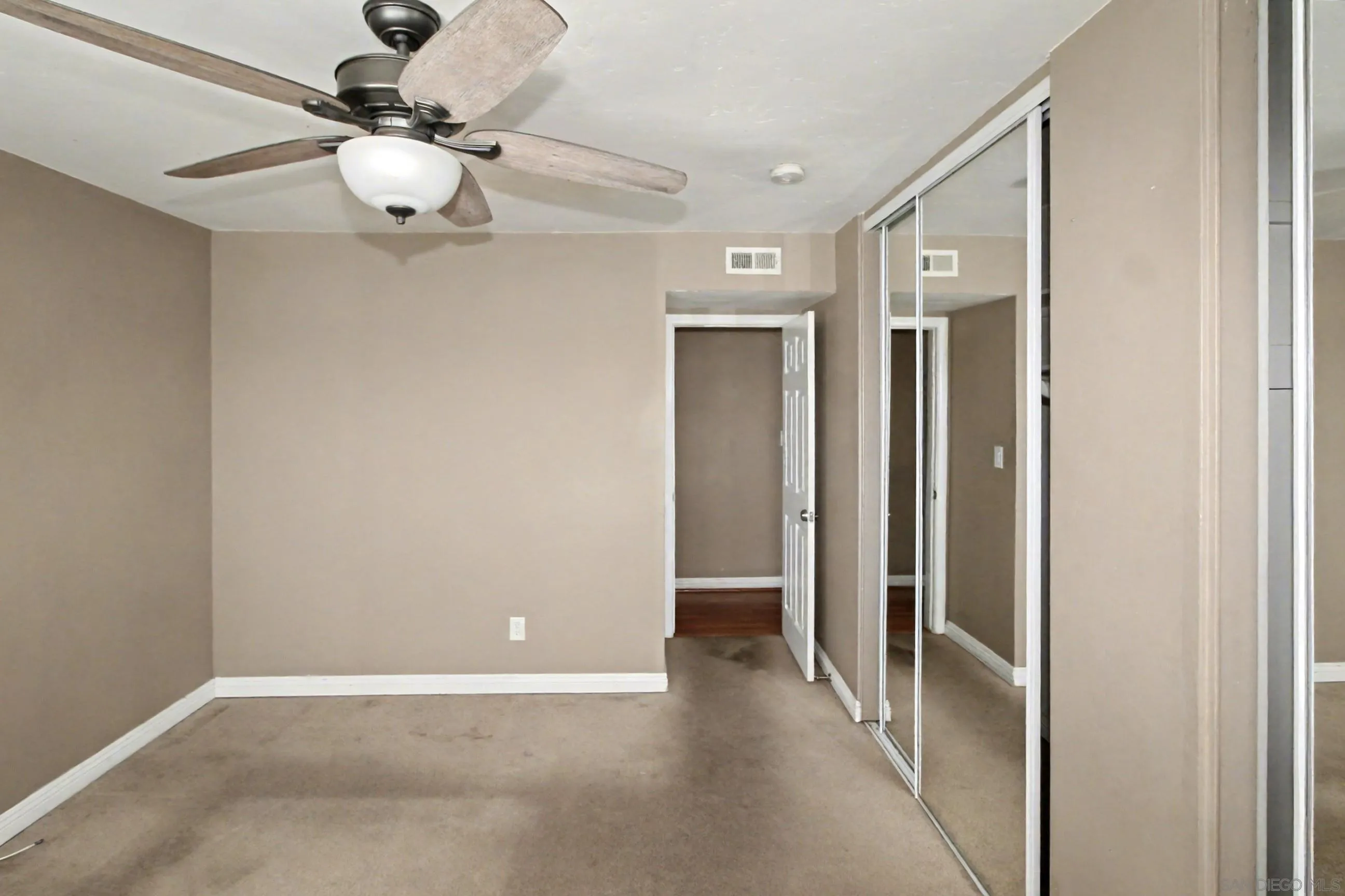 Photo #24: 250038861 Listing: Photo #24