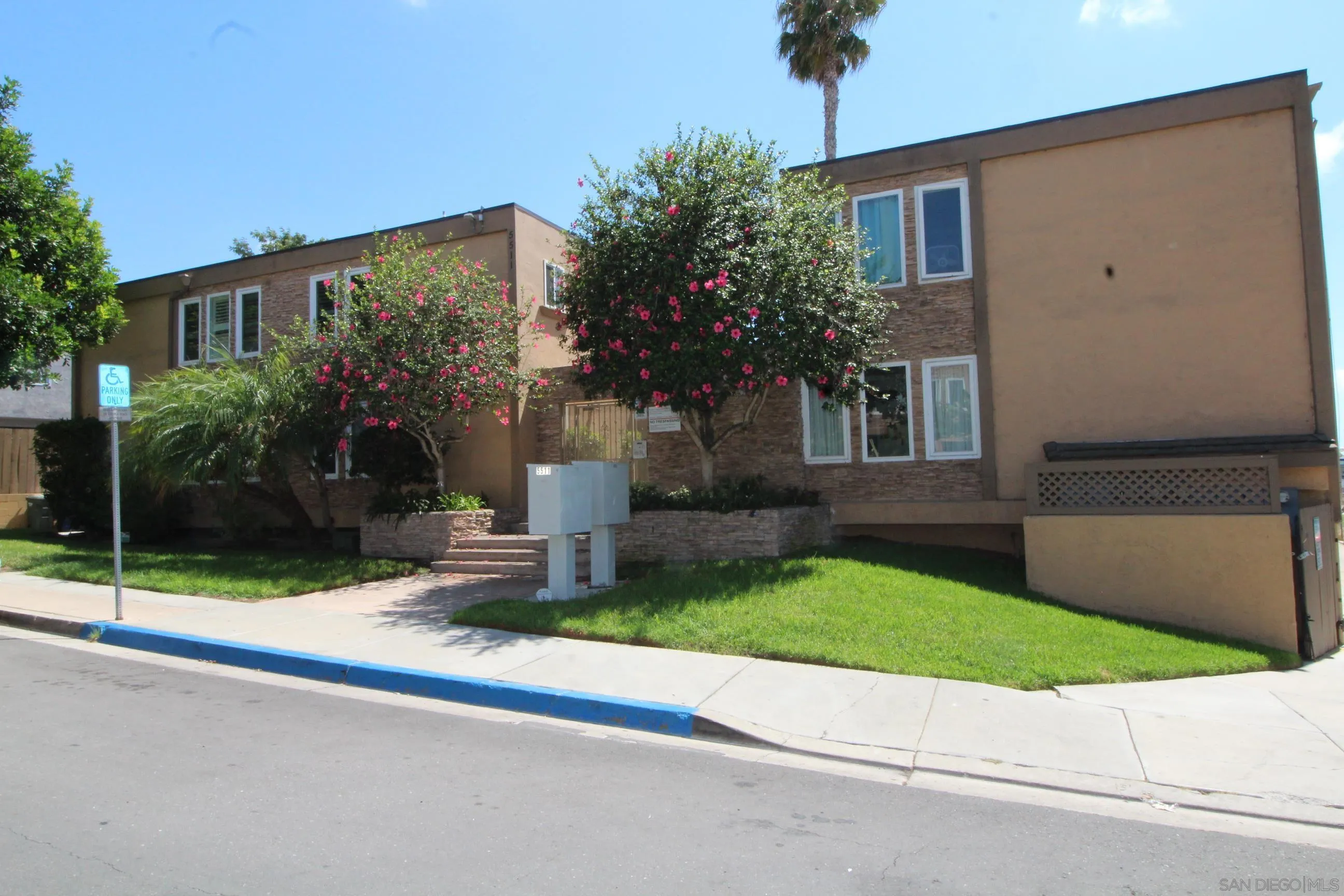 Photo #2: 250038861 Listing: Photo #2