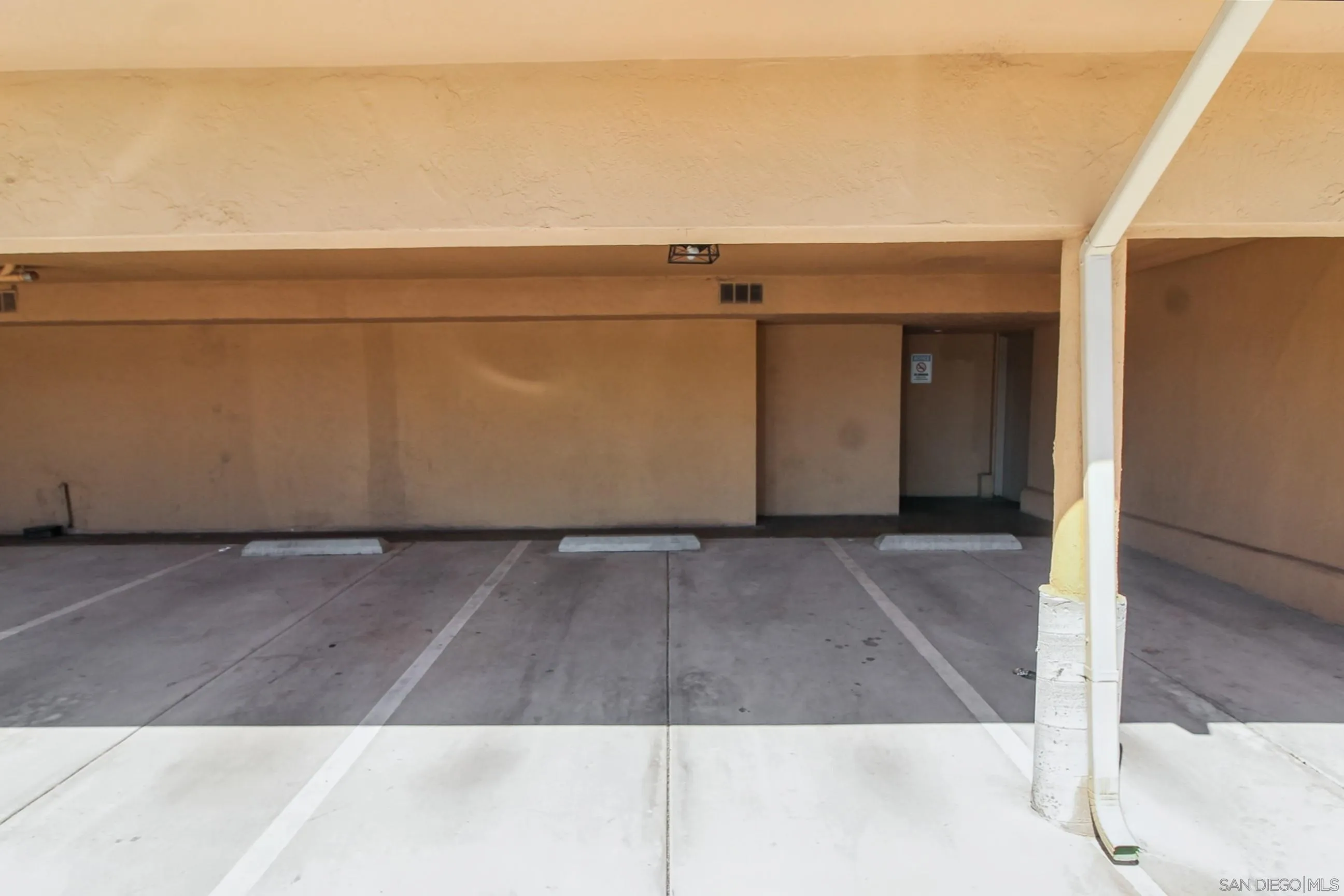 Photo #32: 250038861 Listing: Photo #32