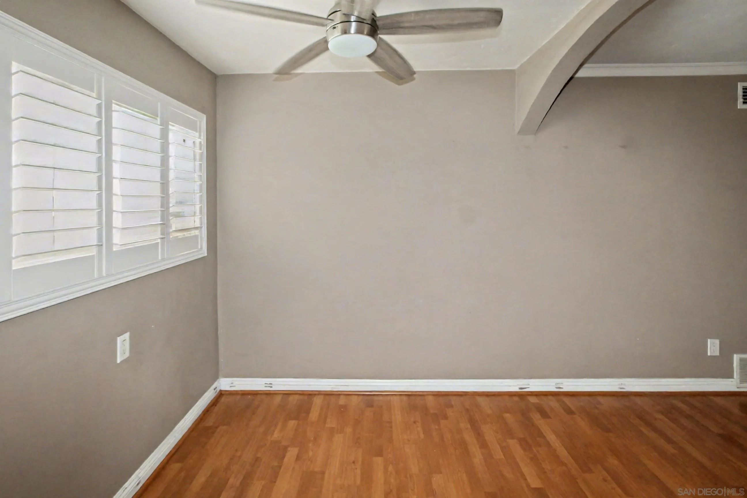 Photo #12: 250038861 Listing: Photo #12