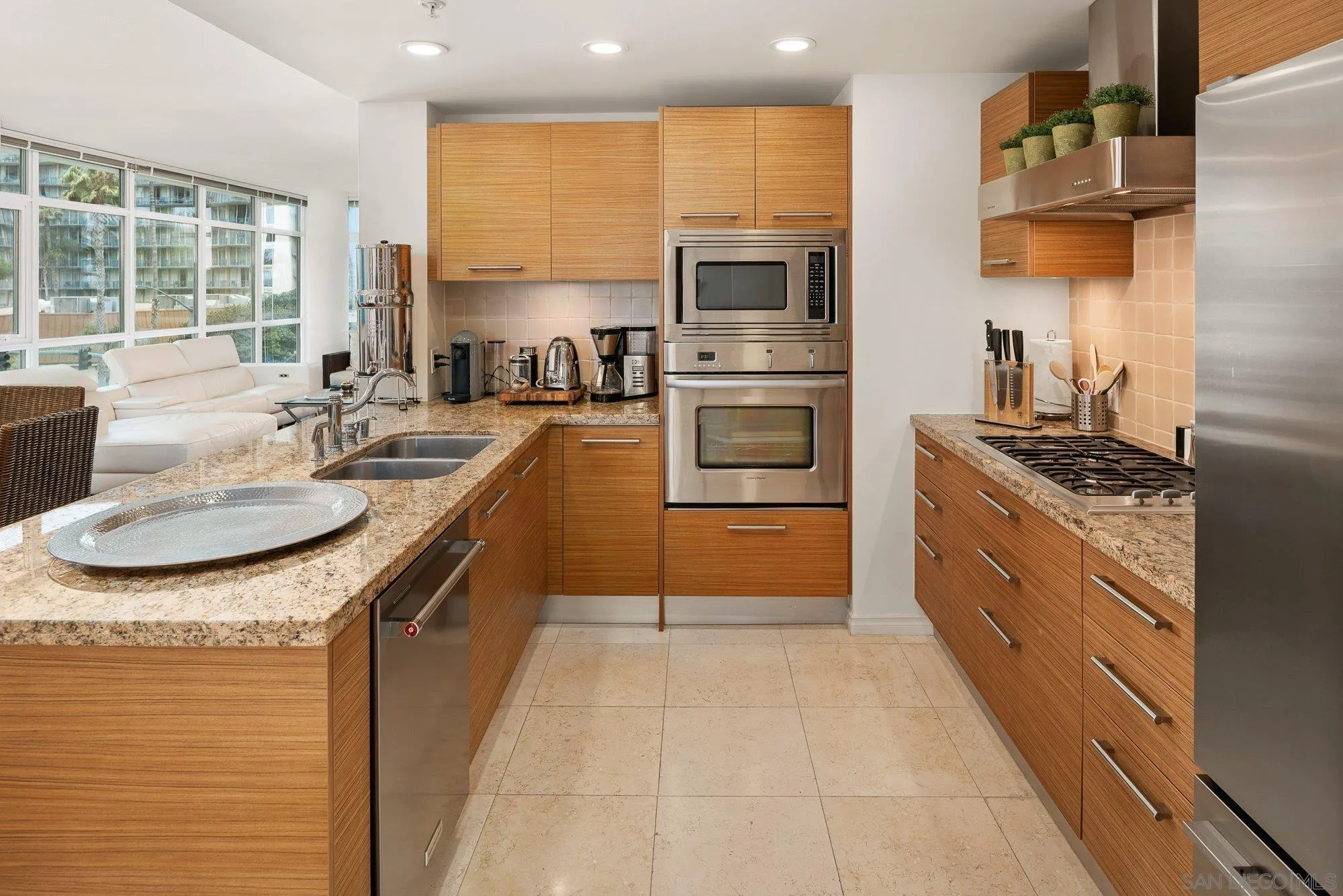 Photo #16: 250038870 Listing: Photo #16