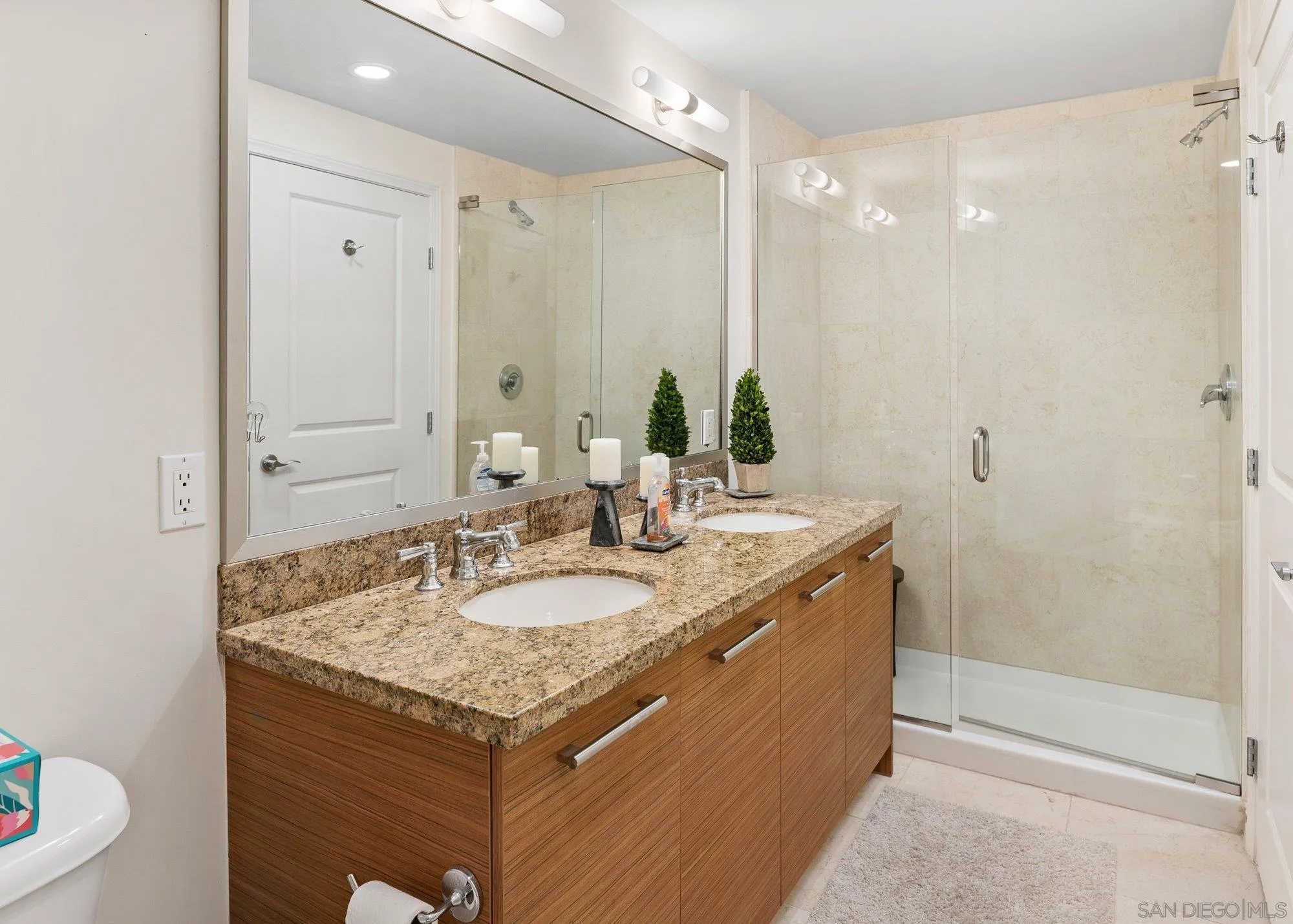 Photo #32: 250038870 Listing: Photo #32