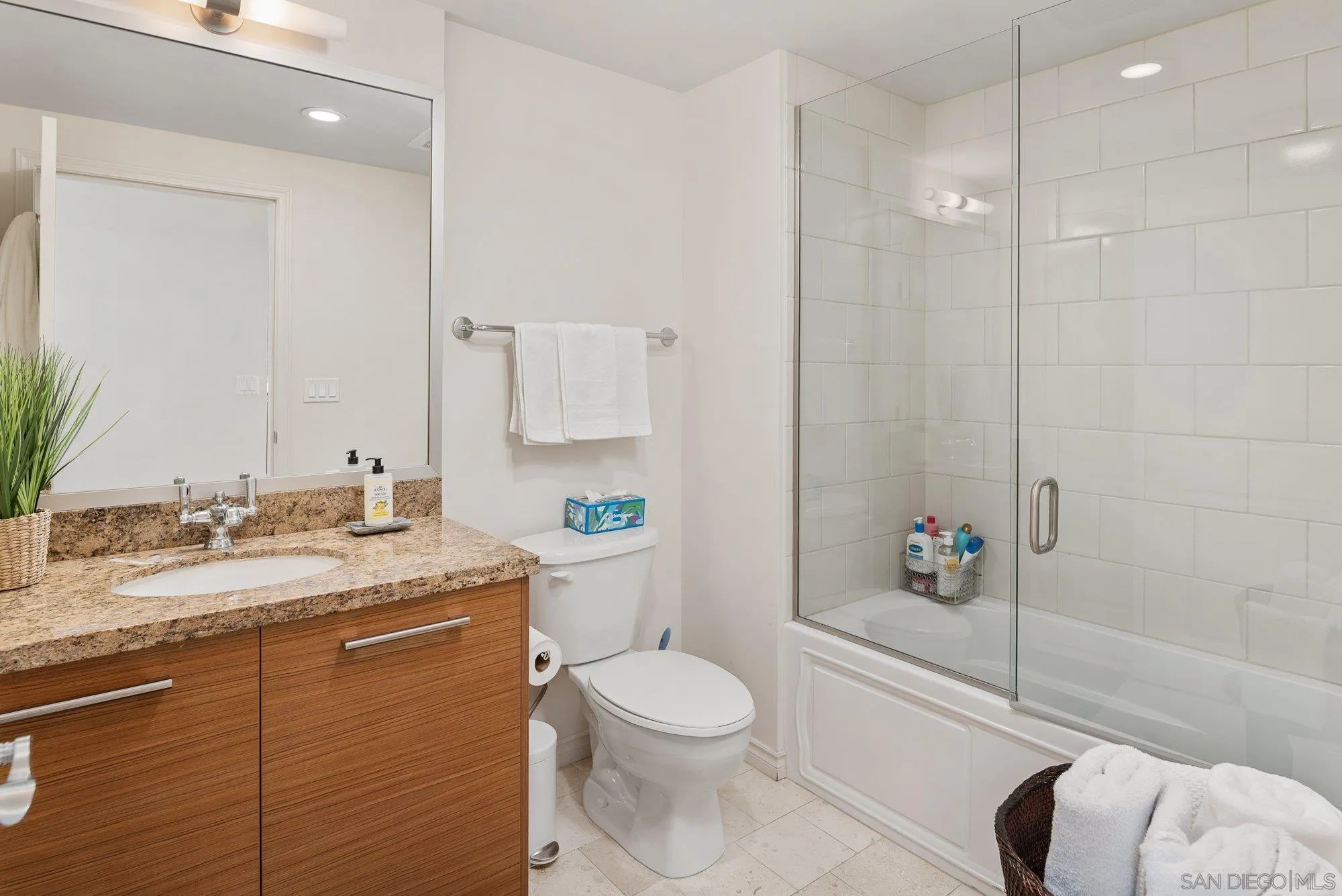 Photo #27: 250038870 Listing: Photo #27