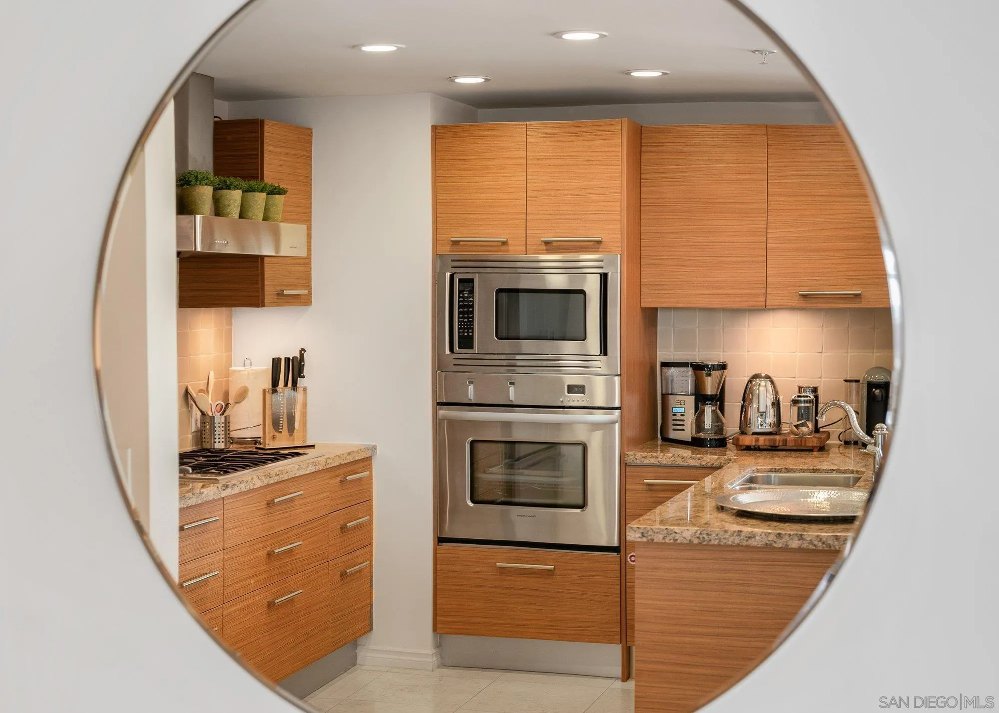 Photo #17: 250038870 Listing: Photo #17