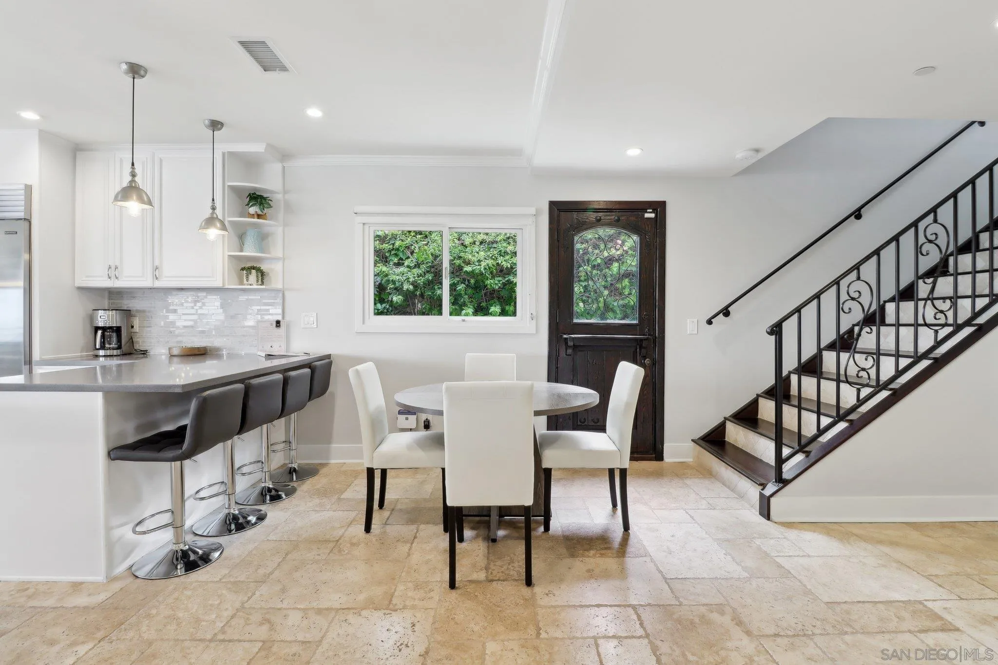 https://cdn.realtyfeed.com/cdn/127/250038872/0a2e865a61e83a34d63e187ee55974f3.webp
