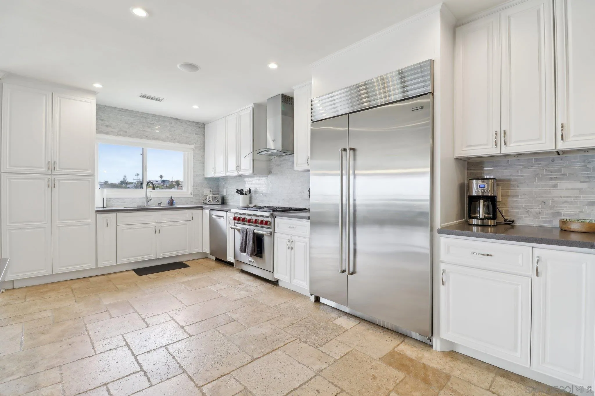 https://cdn.realtyfeed.com/cdn/127/250038872/c890fcb10ecc6979b2e79e14190c8ca6.webp
