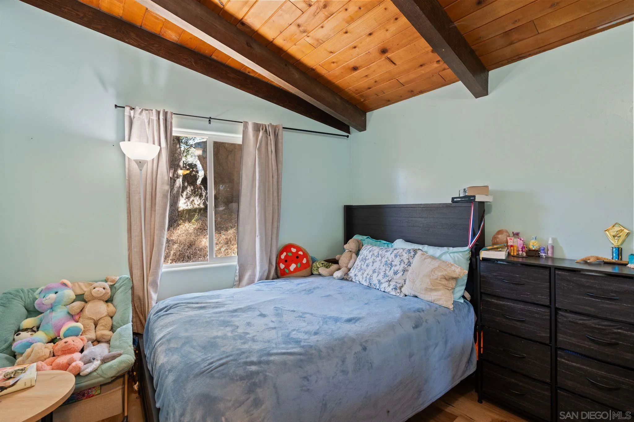 https://cdn.realtyfeed.com/cdn/127/250038873/58c6f69666a6e1c53f0c734c296391b7.webp