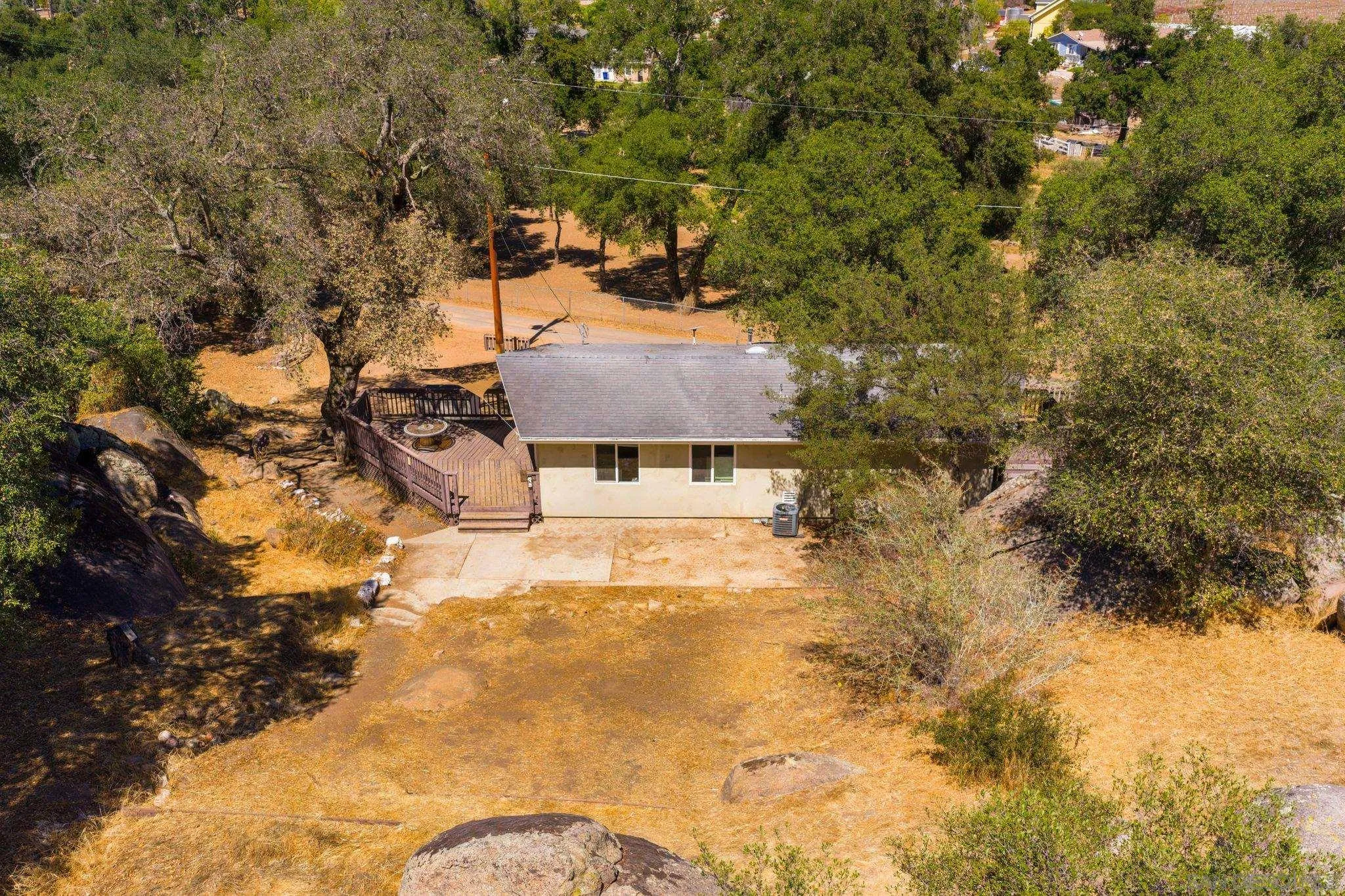 https://cdn.realtyfeed.com/cdn/127/250038873/70539f654bf6b801a6fe6bcf379035ce.webp