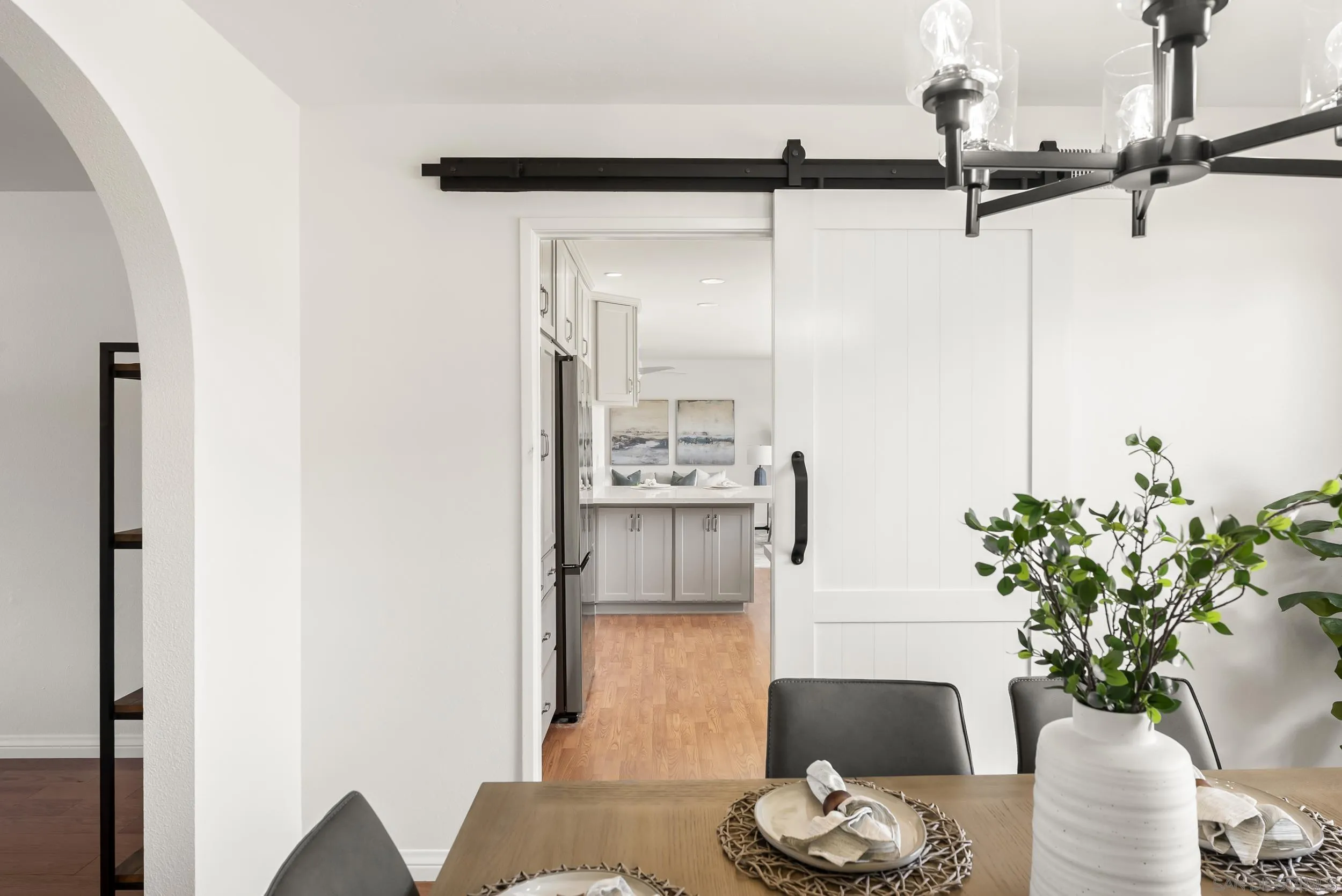 https://cdn.realtyfeed.com/cdn/127/250038874/22ffd8cec71db9754b3ece1d12bef8fb.webp