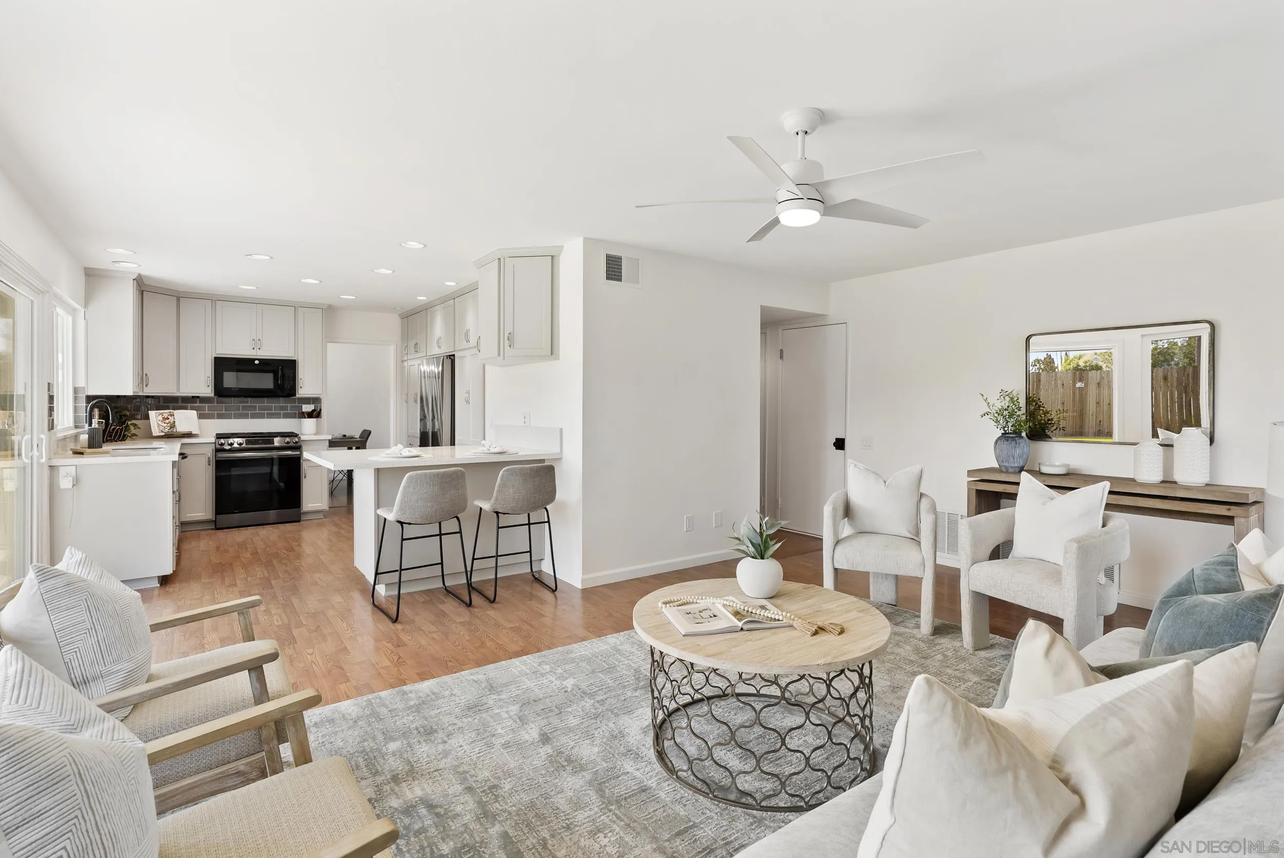 https://cdn.realtyfeed.com/cdn/127/250038874/8306d1210c4715cd9c3bc46bfec74465.webp