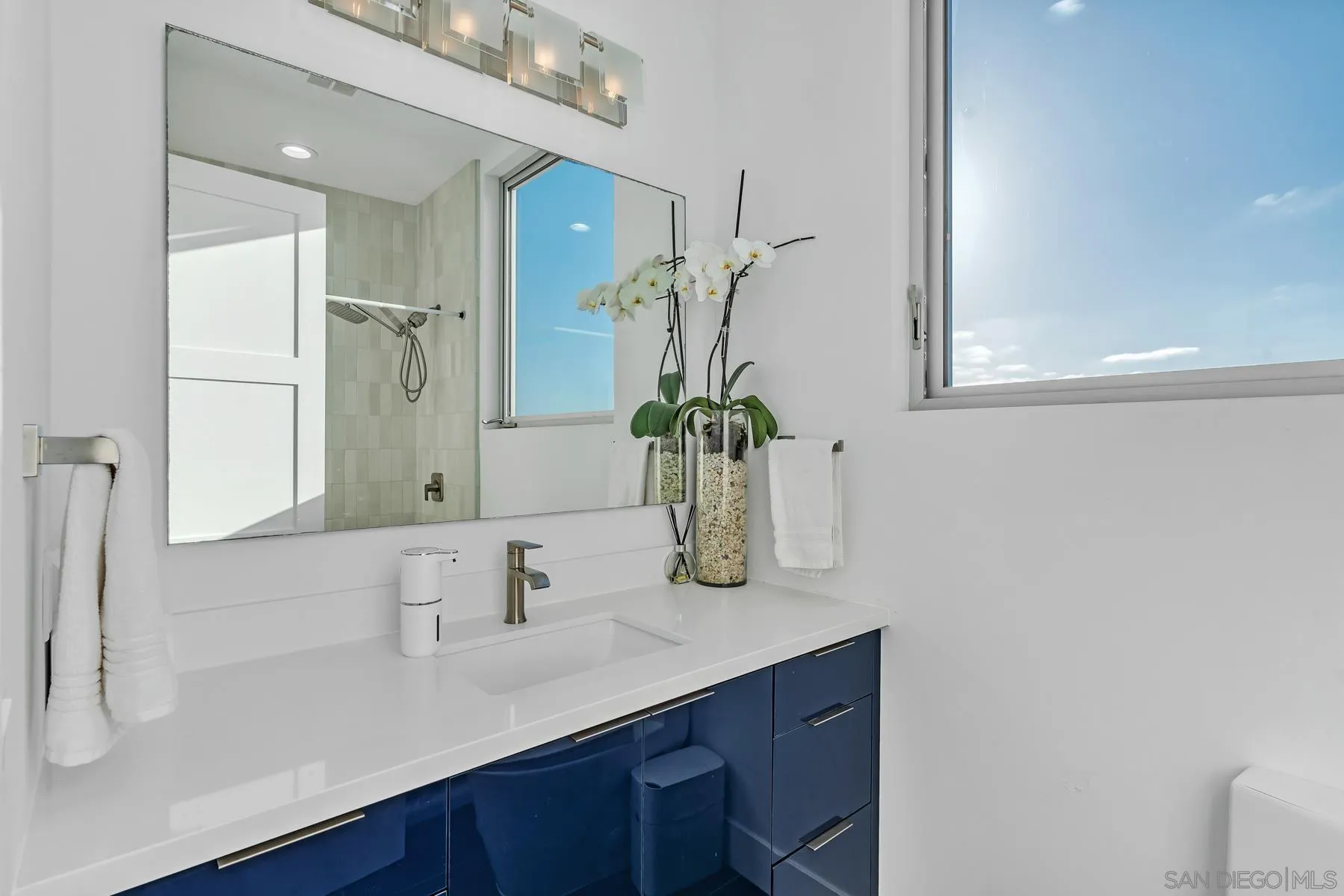 https://cdn.realtyfeed.com/cdn/127/250038875/24fb5d8c5874e6d673bb9441f45af4f7.webp