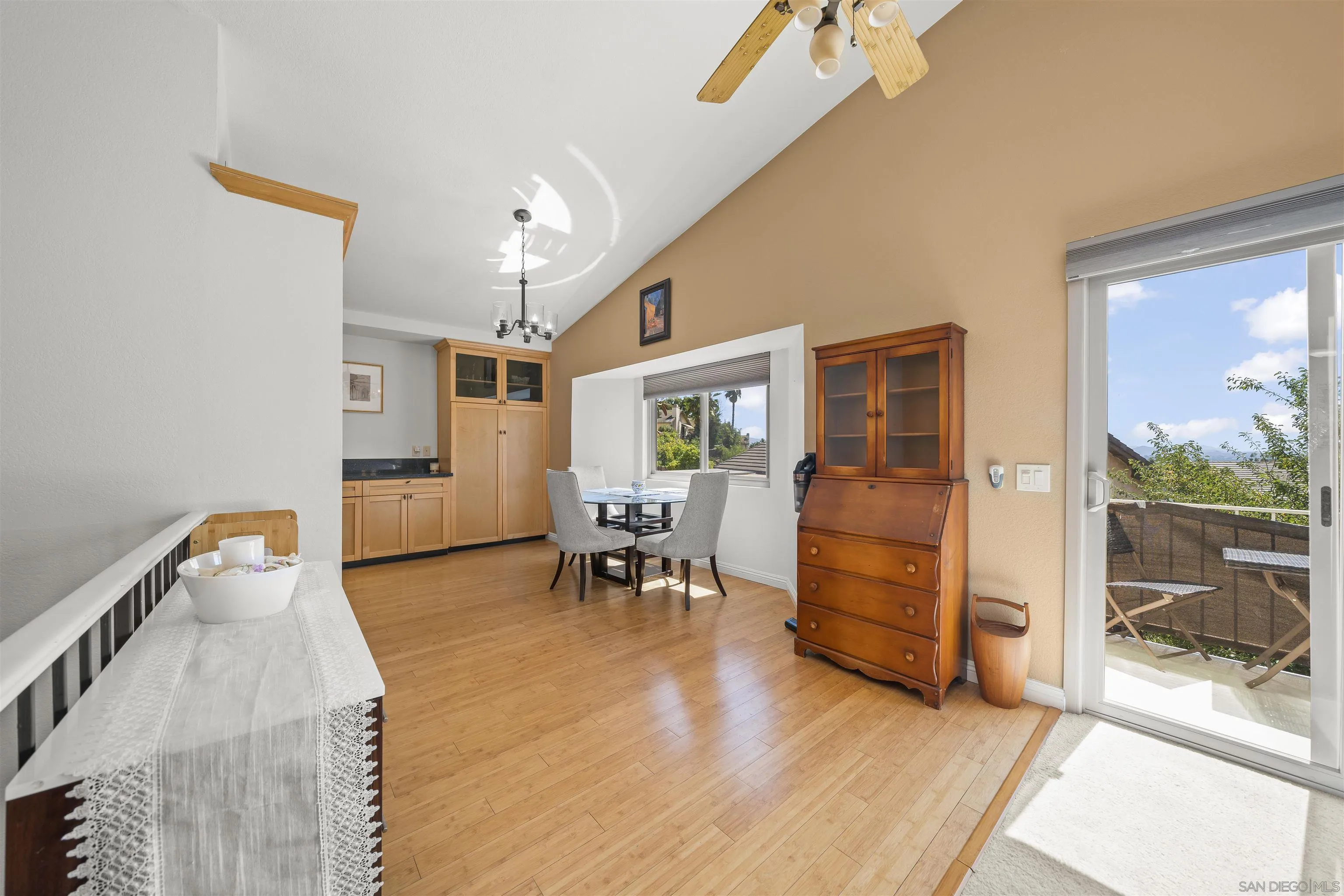 https://cdn.realtyfeed.com/cdn/127/250038876/db2a61f2d2250e4b11ed6a8790934f05.webp
