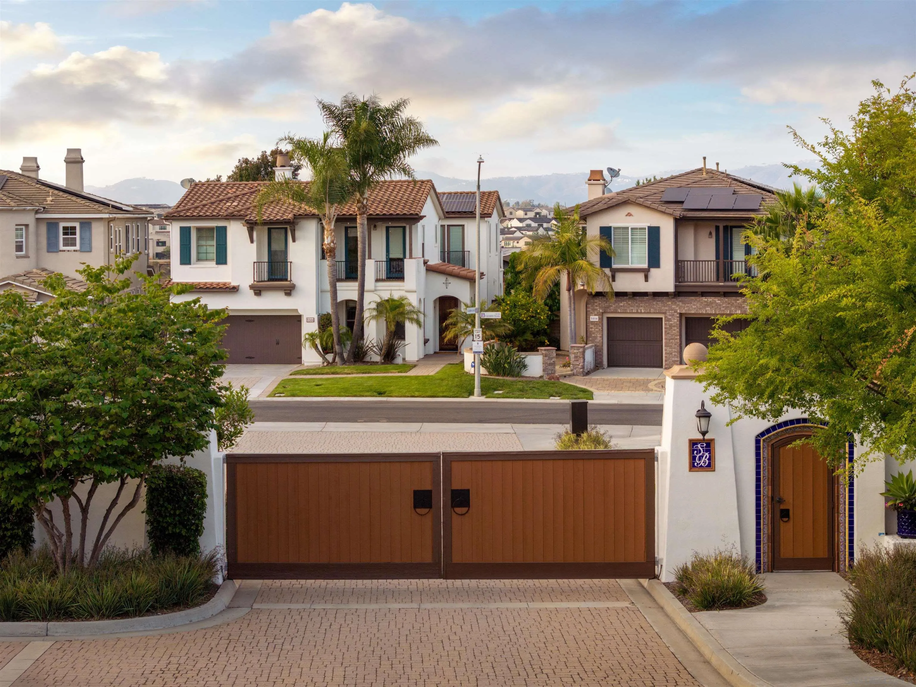 https://cdn.realtyfeed.com/cdn/127/250038884/4a01c36d6fd32fc74bf7c17ab8636029.webp