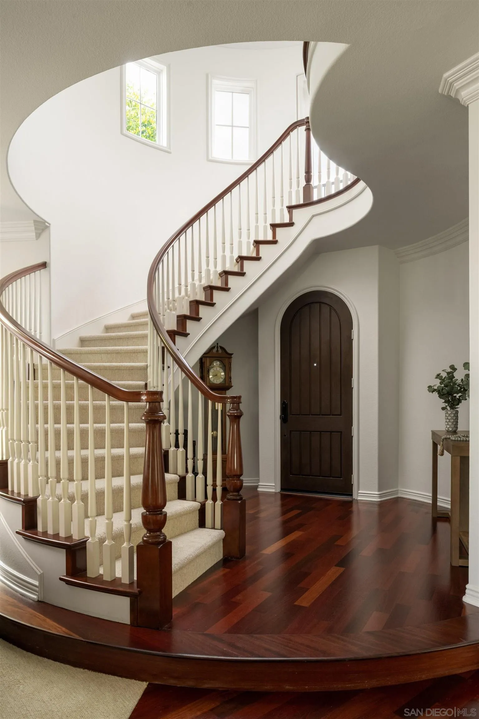 https://cdn.realtyfeed.com/cdn/127/250038884/fcd54f80f01c18dfa7da93fe056f754e.webp