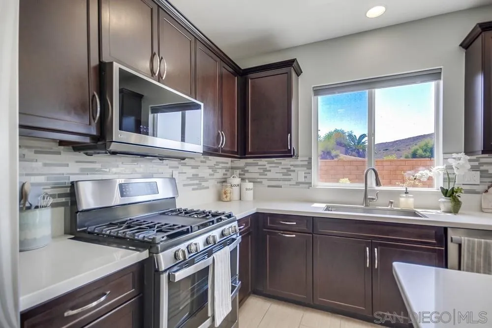 https://cdn.realtyfeed.com/cdn/127/250038887/4d8c274ff4bcd0c80ca37f2f9f137a1f.webp