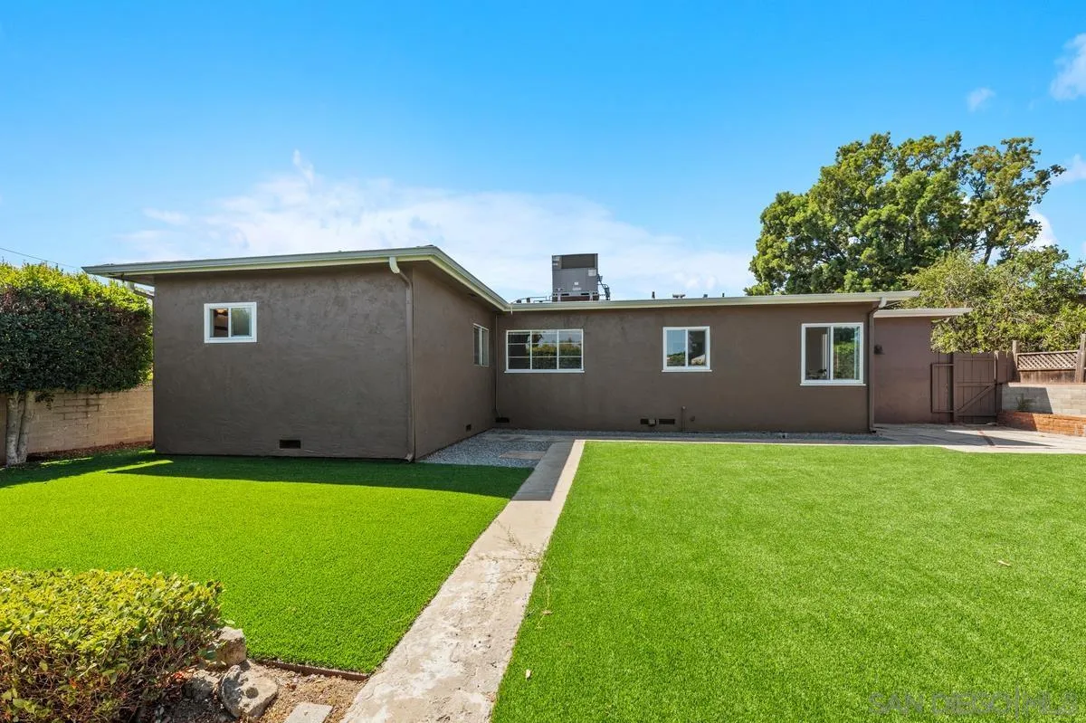 https://cdn.realtyfeed.com/cdn/127/250038890/3d614d20f36222b8d87d3910d68b3a33.webp