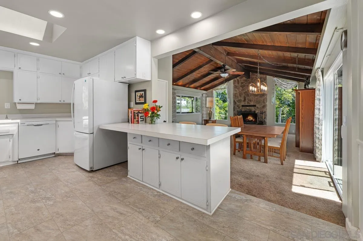 https://cdn.realtyfeed.com/cdn/127/250038892/5b389f3970e29c463b71f08f2bb8fa31.webp