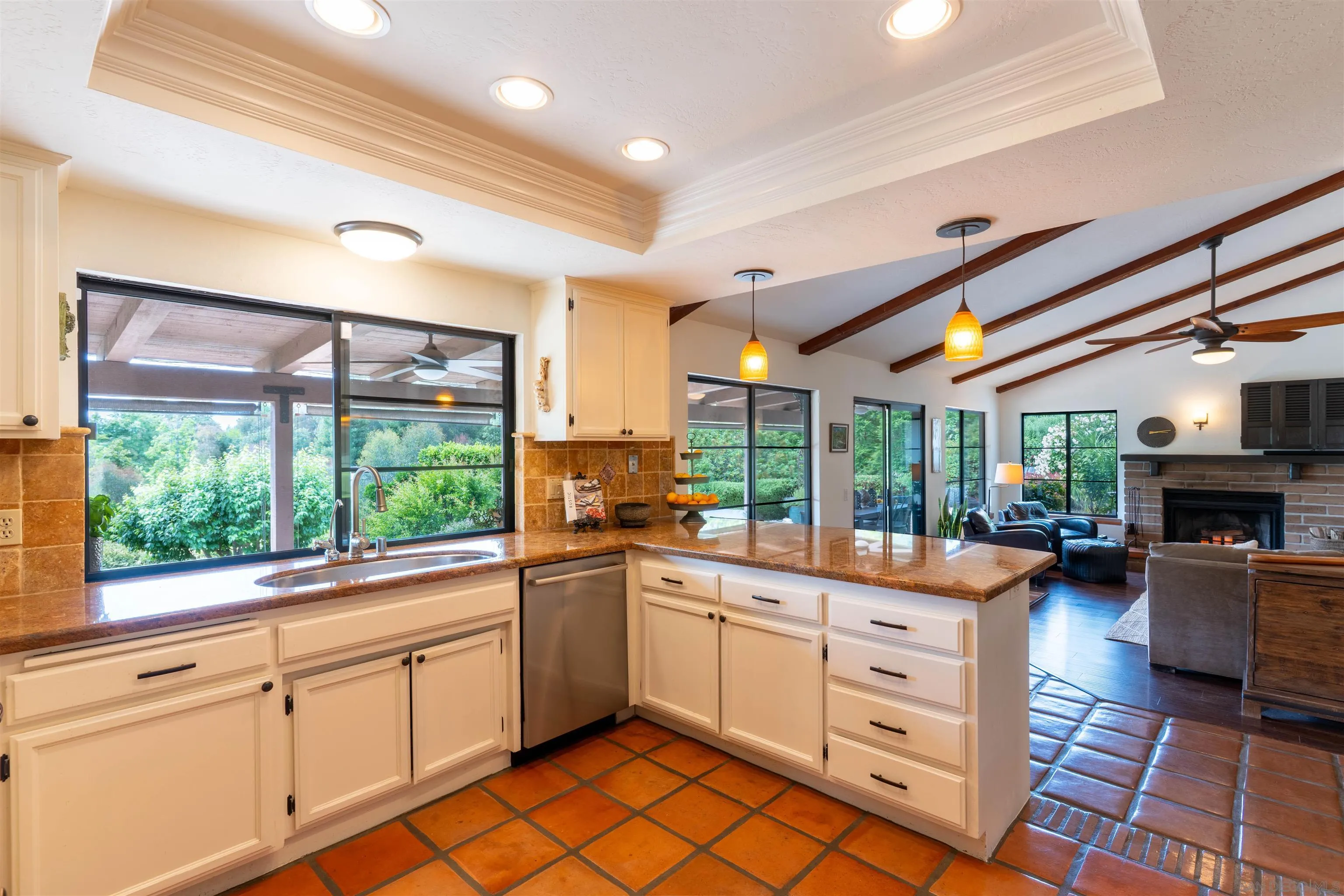 https://cdn.realtyfeed.com/cdn/127/250038895/2eac81150c277bfb379f7f30a3a6e588.webp
