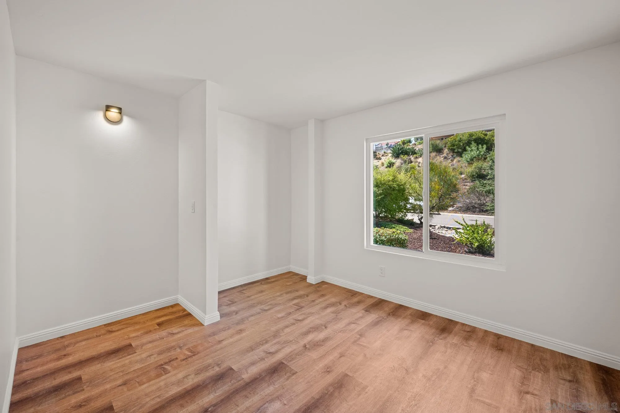 https://cdn.realtyfeed.com/cdn/127/250038896/28c7786f0a10cefd02e866463d4db8cc.webp