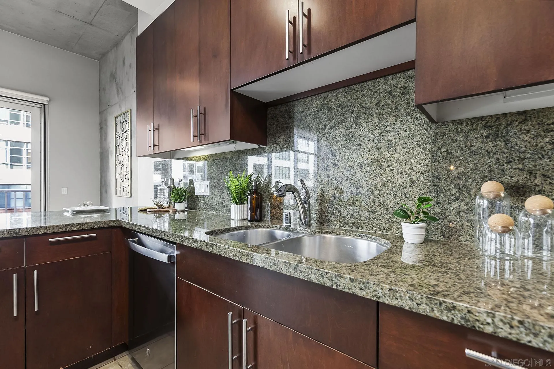 https://cdn.realtyfeed.com/cdn/127/250038898/c3575523c3209b41038a6b2ca6d77e4c.webp
