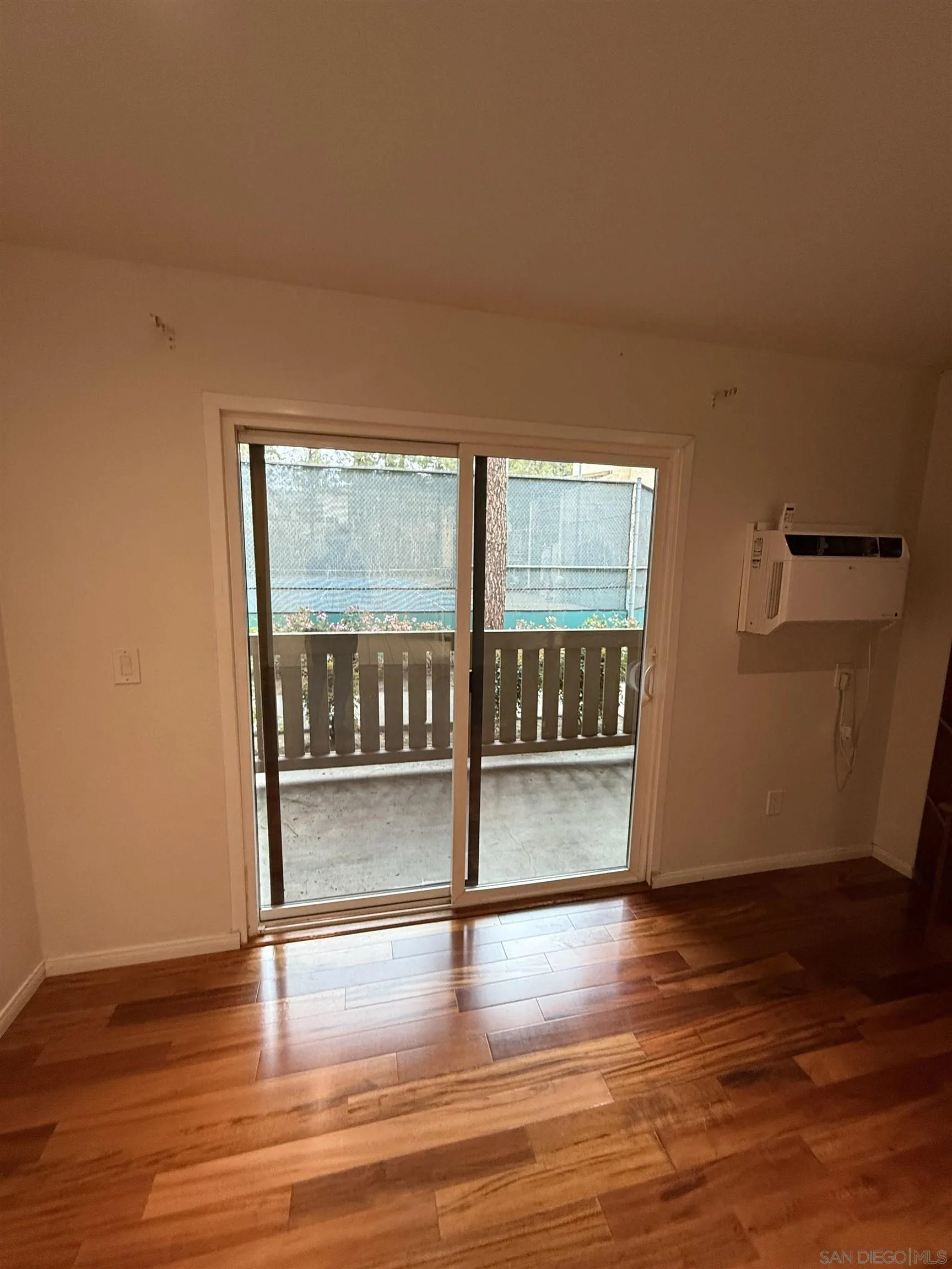 https://cdn.realtyfeed.com/cdn/127/250038900/c6a61a275936df0f19c6d86e0ebf85a6.webp