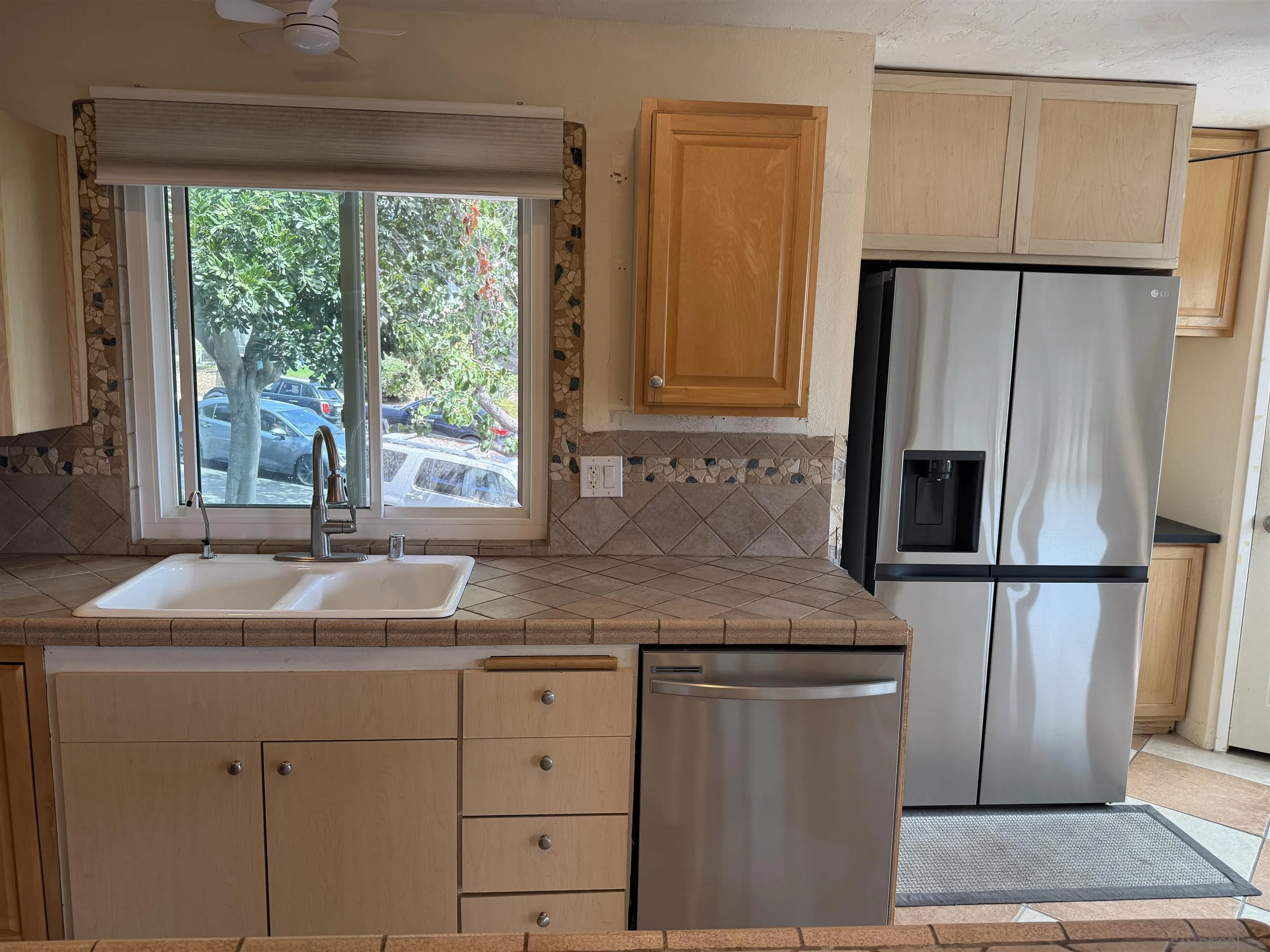 Photo #8: 250038909 Listing: Photo #8