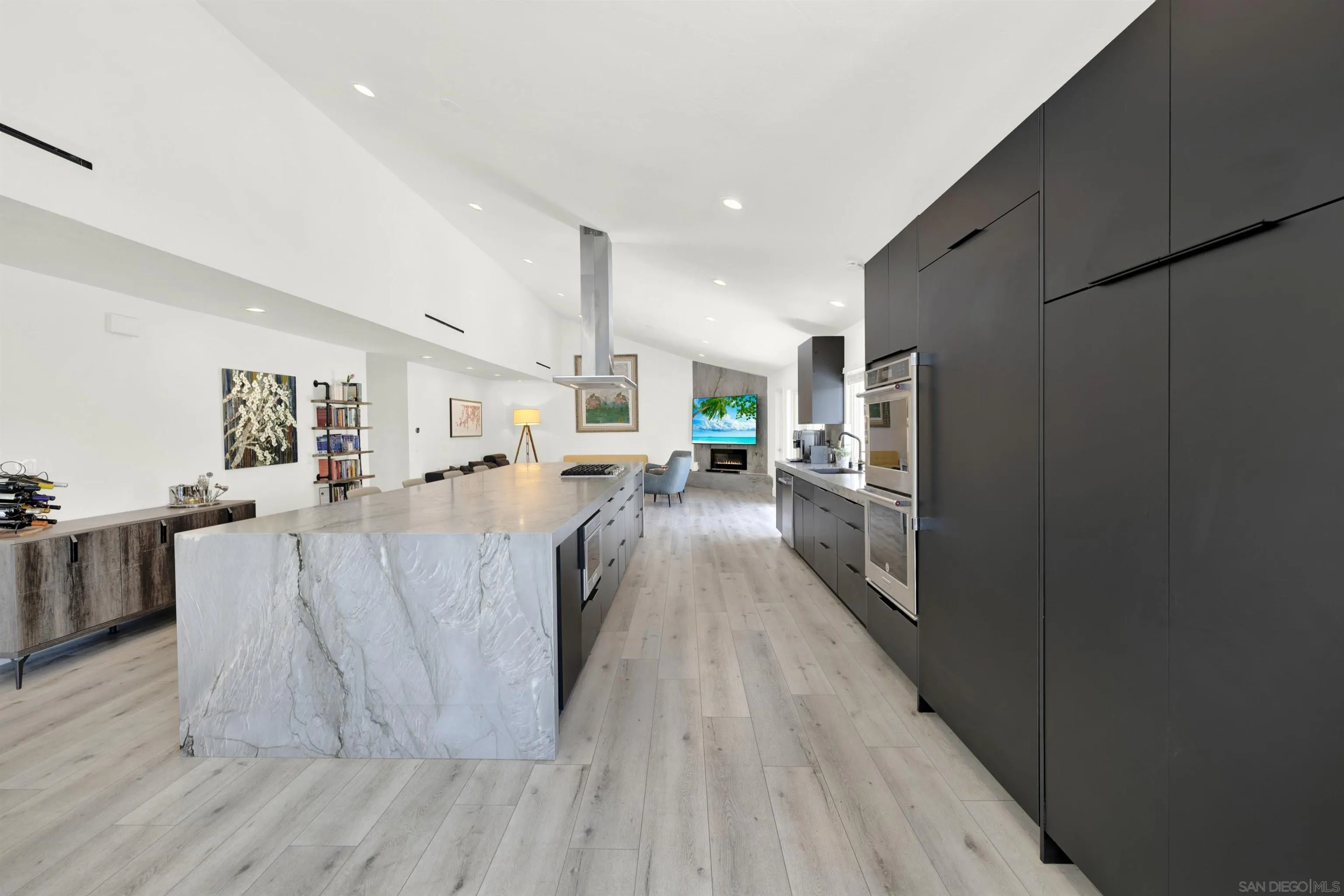 https://cdn.realtyfeed.com/cdn/127/250038914/01674c20042fcee79c3c0ff61c19d087.webp
