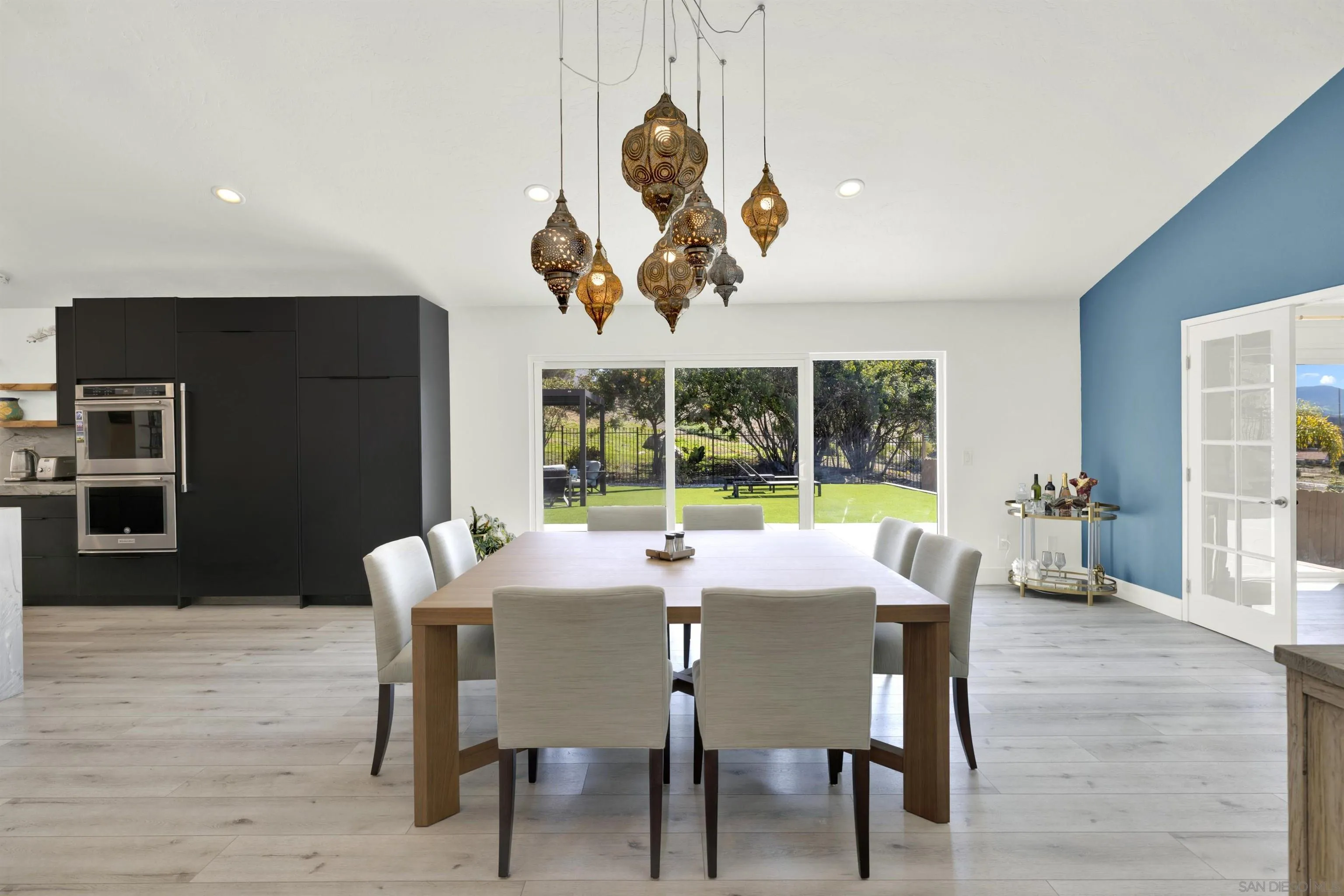 https://cdn.realtyfeed.com/cdn/127/250038914/e4a1b446f1cc3c987cc8a9f3a11f243d.webp