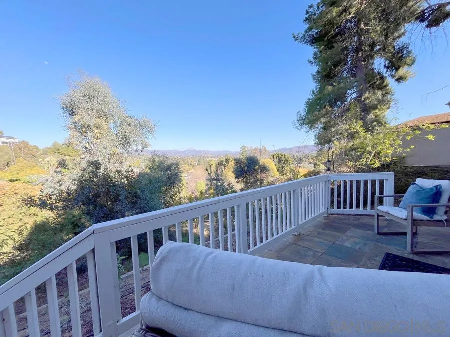 https://cdn.realtyfeed.com/cdn/127/250038917/2b45df738467fab0f174cd7bb21f03ed.webp