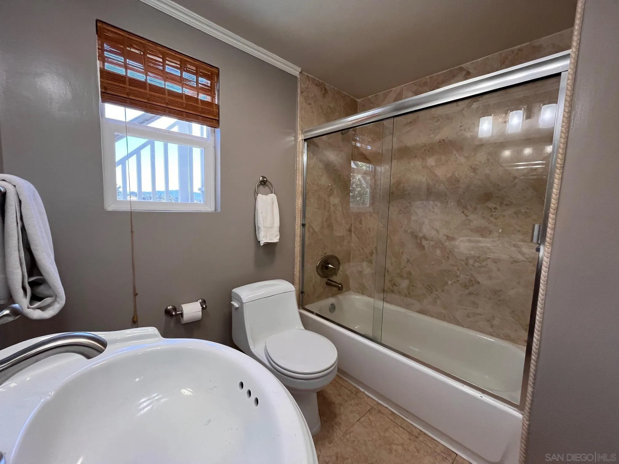 https://cdn.realtyfeed.com/cdn/127/250038917/94d65a81c2f95d55751fc6b43e53c24e.webp