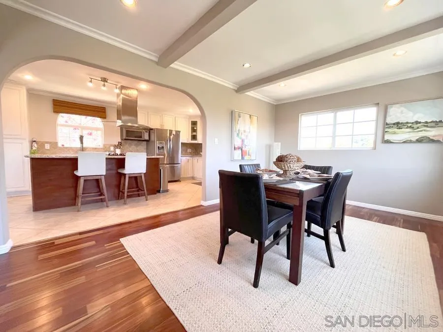 https://cdn.realtyfeed.com/cdn/127/250038917/94e9e9c28189ee0fce1614b57f9c3cab.webp