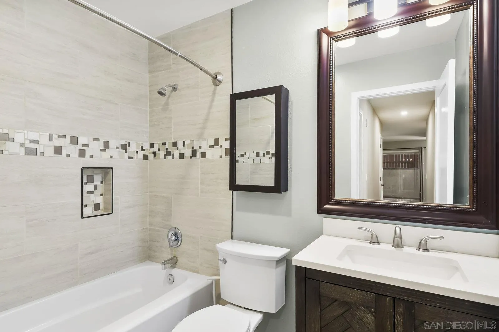https://cdn.realtyfeed.com/cdn/127/250038920/01bbbff9ff398696480a3bd38b2c7ec4.webp