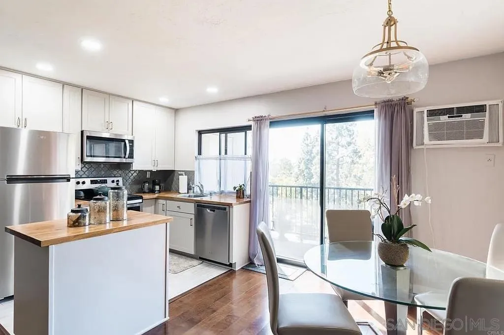 https://cdn.realtyfeed.com/cdn/127/250038921/fcf350e7dffb335c44a7b510d7fbdcac.webp