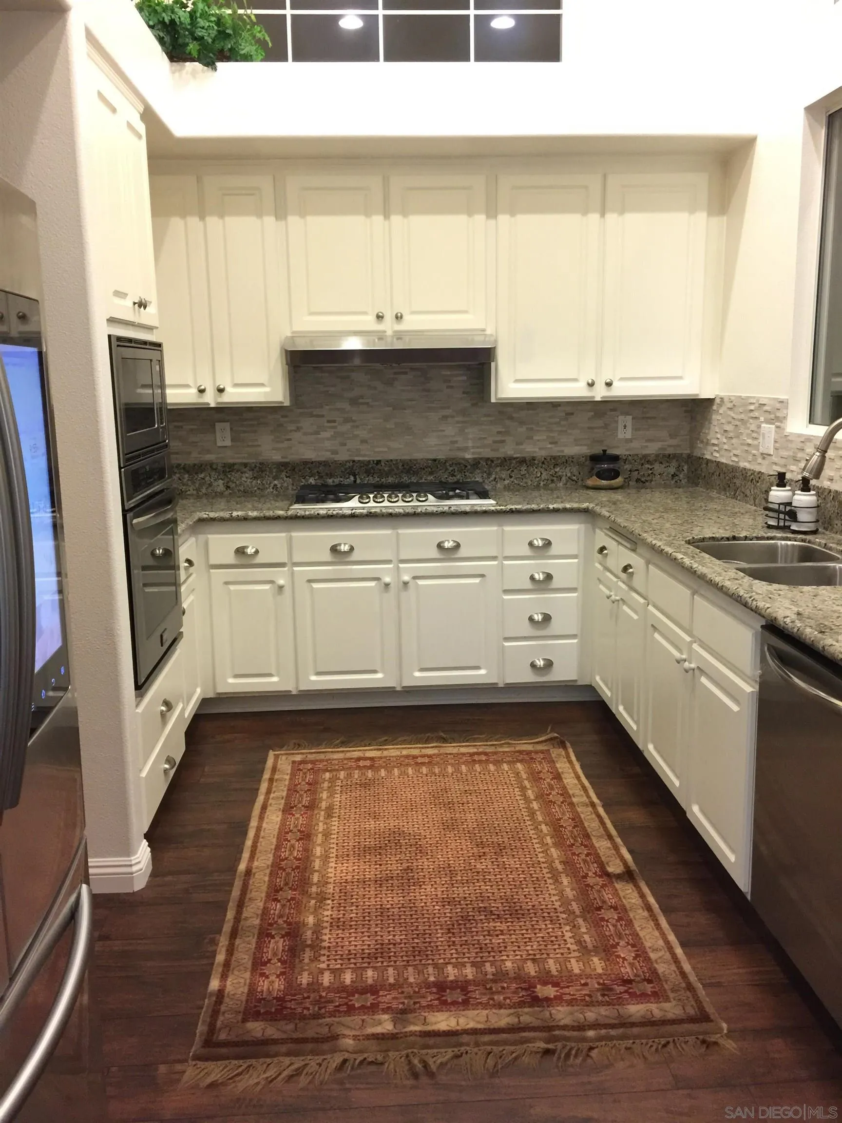 https://cdn.realtyfeed.com/cdn/127/250038932/a1b42d0f7d14f269520eefd21cf53cdc.webp