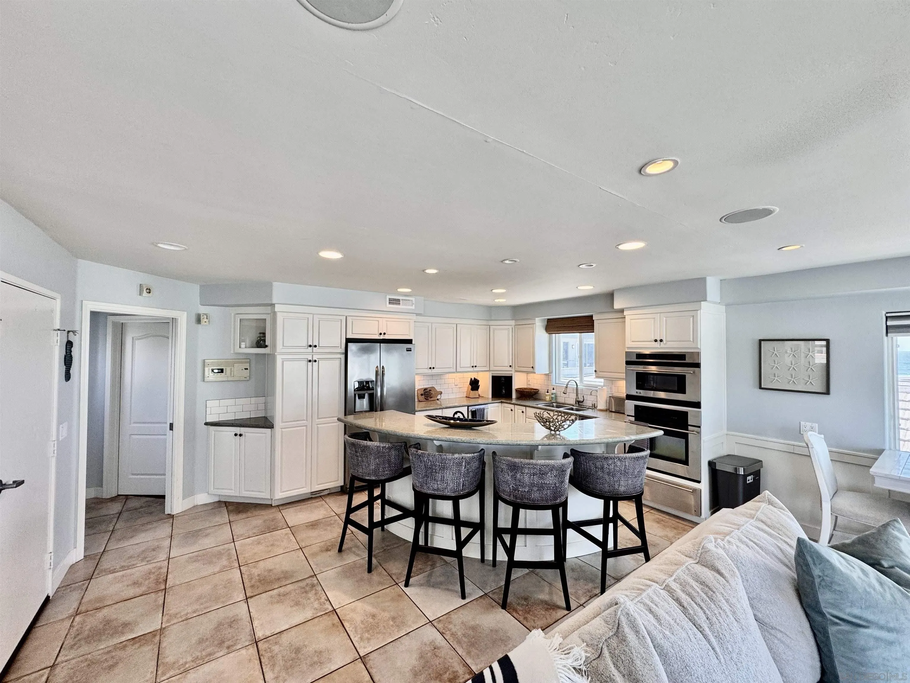 https://cdn.realtyfeed.com/cdn/127/250038933/1fda653271a2eaa48161cad4e064a8b2.webp