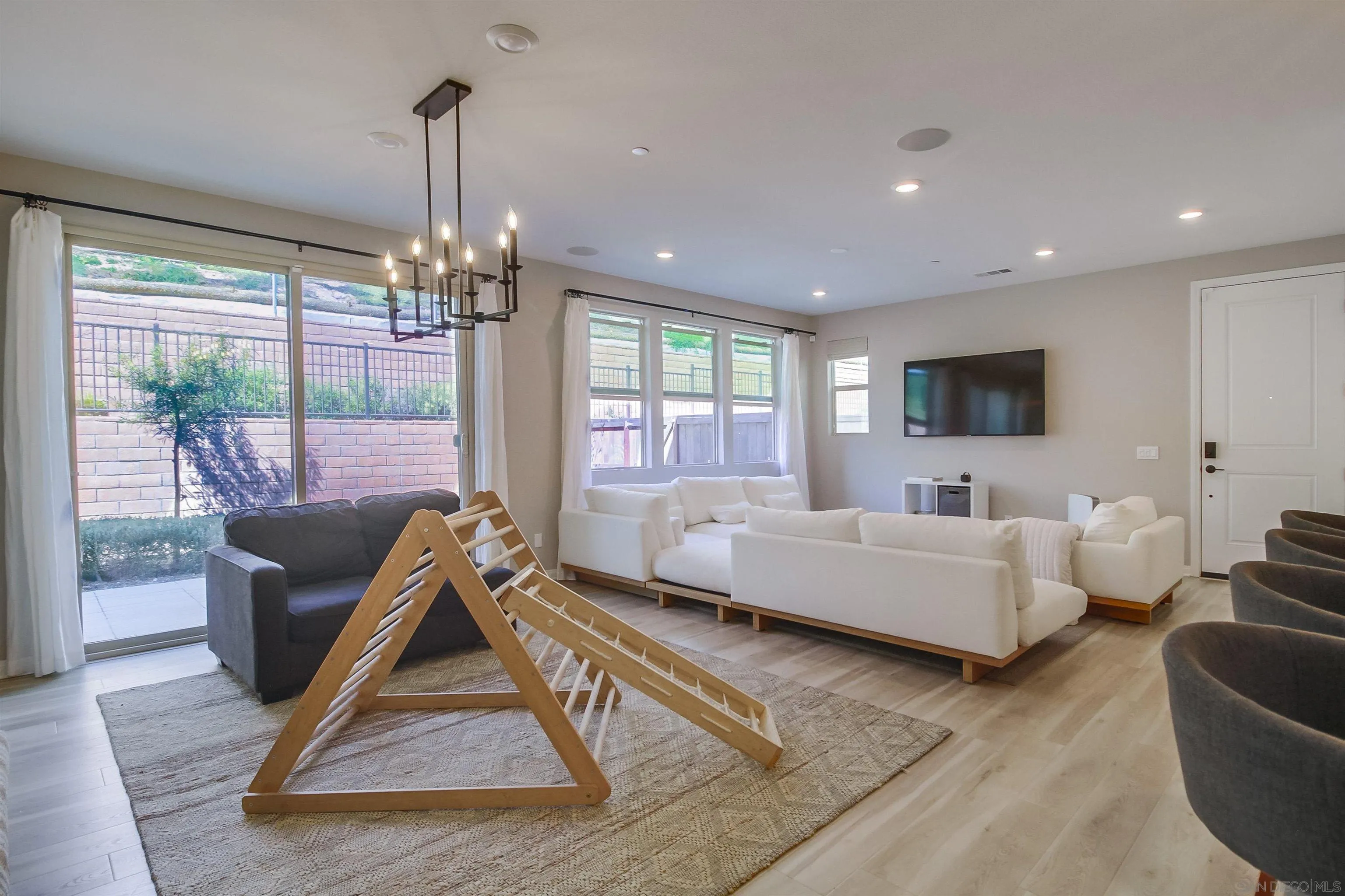 Photo #14: 250038936 Listing: Photo #14