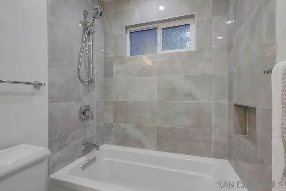 https://cdn.realtyfeed.com/cdn/127/250038937/e7d8bb7a3e40b383a19e80070f136fc1.webp