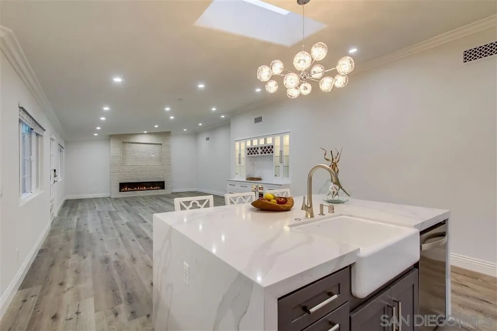 https://cdn.realtyfeed.com/cdn/127/250038937/fd6f63d9f9bc3833472adf10e573f8bc.webp