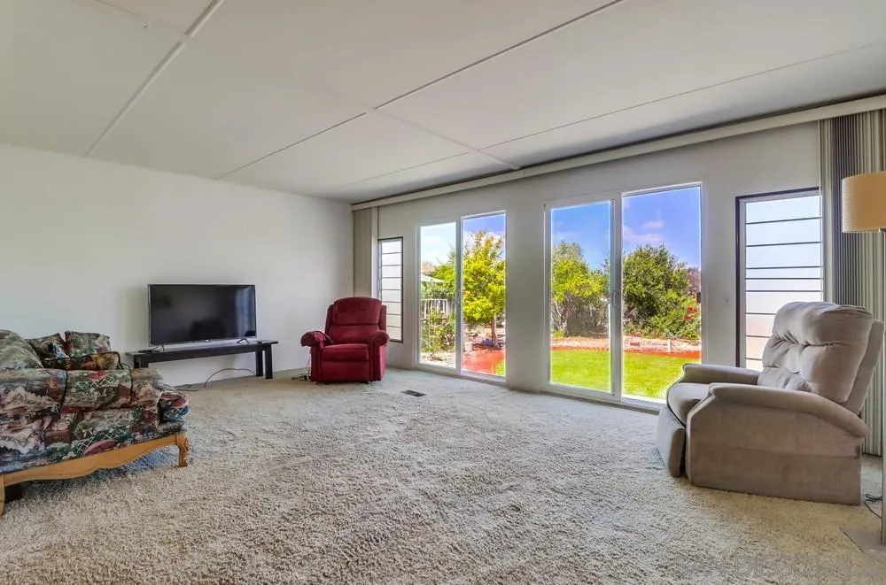 https://cdn.realtyfeed.com/cdn/127/250038938/4b0a33e7352a2100ae257acc4f317fc8.webp