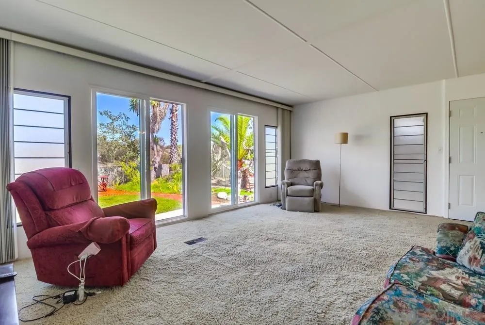 https://cdn.realtyfeed.com/cdn/127/250038938/b5ee33627703438d9018872f34498e44.webp