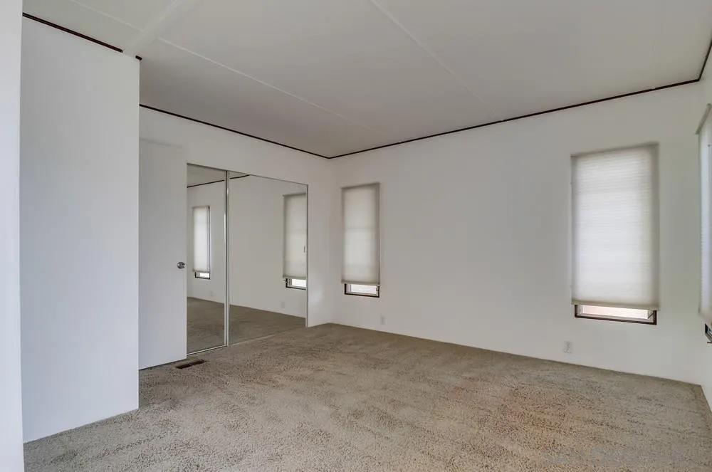 https://cdn.realtyfeed.com/cdn/127/250038938/bdfe0fbac54de0a1438fae2be53e865c.webp