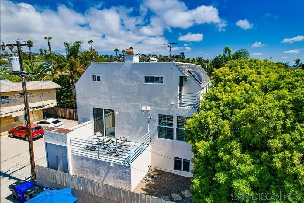 https://cdn.realtyfeed.com/cdn/127/250038943/12e49ebfbfa962867c04d65e7f44c704.webp