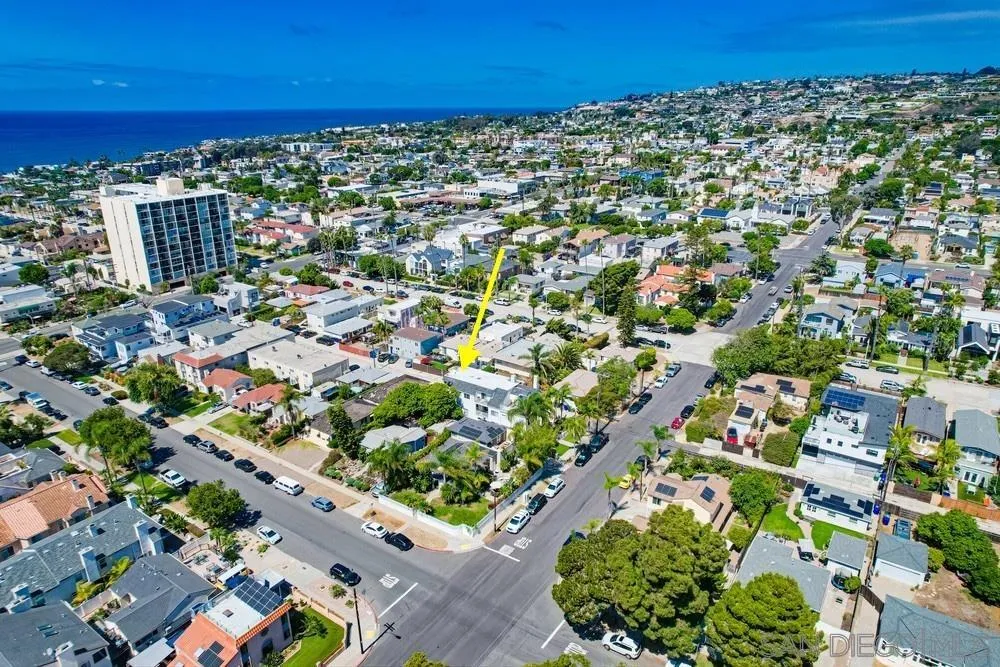 https://cdn.realtyfeed.com/cdn/127/250038943/1330d52f40219375af9230ad7b7fcac0.webp