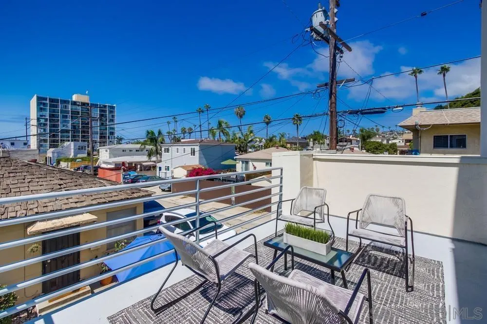 https://cdn.realtyfeed.com/cdn/127/250038943/f18e2c9357a362b16eb00cda09bb8a64.webp