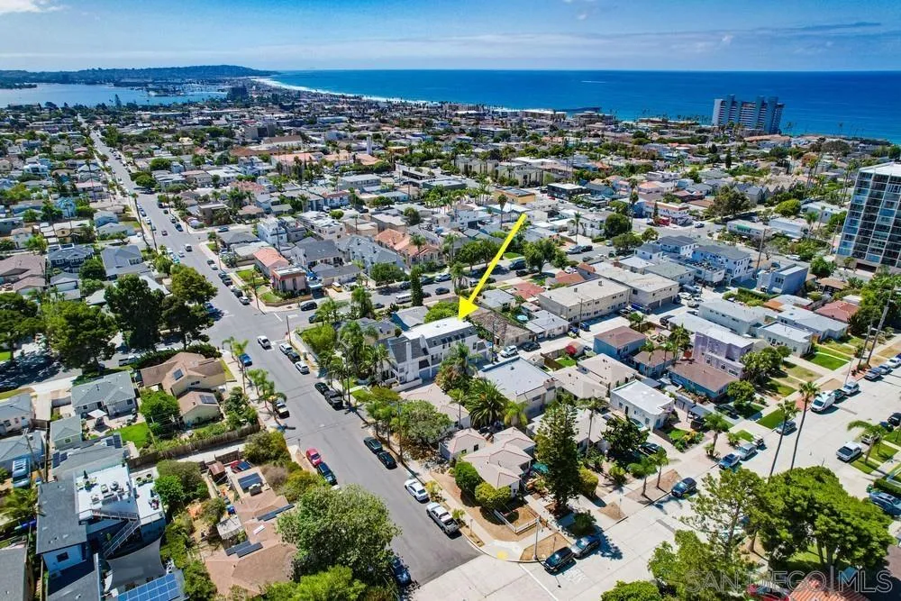 https://cdn.realtyfeed.com/cdn/127/250038943/fd0f1eb8170fc3a14efaea5a23b1ec14.webp