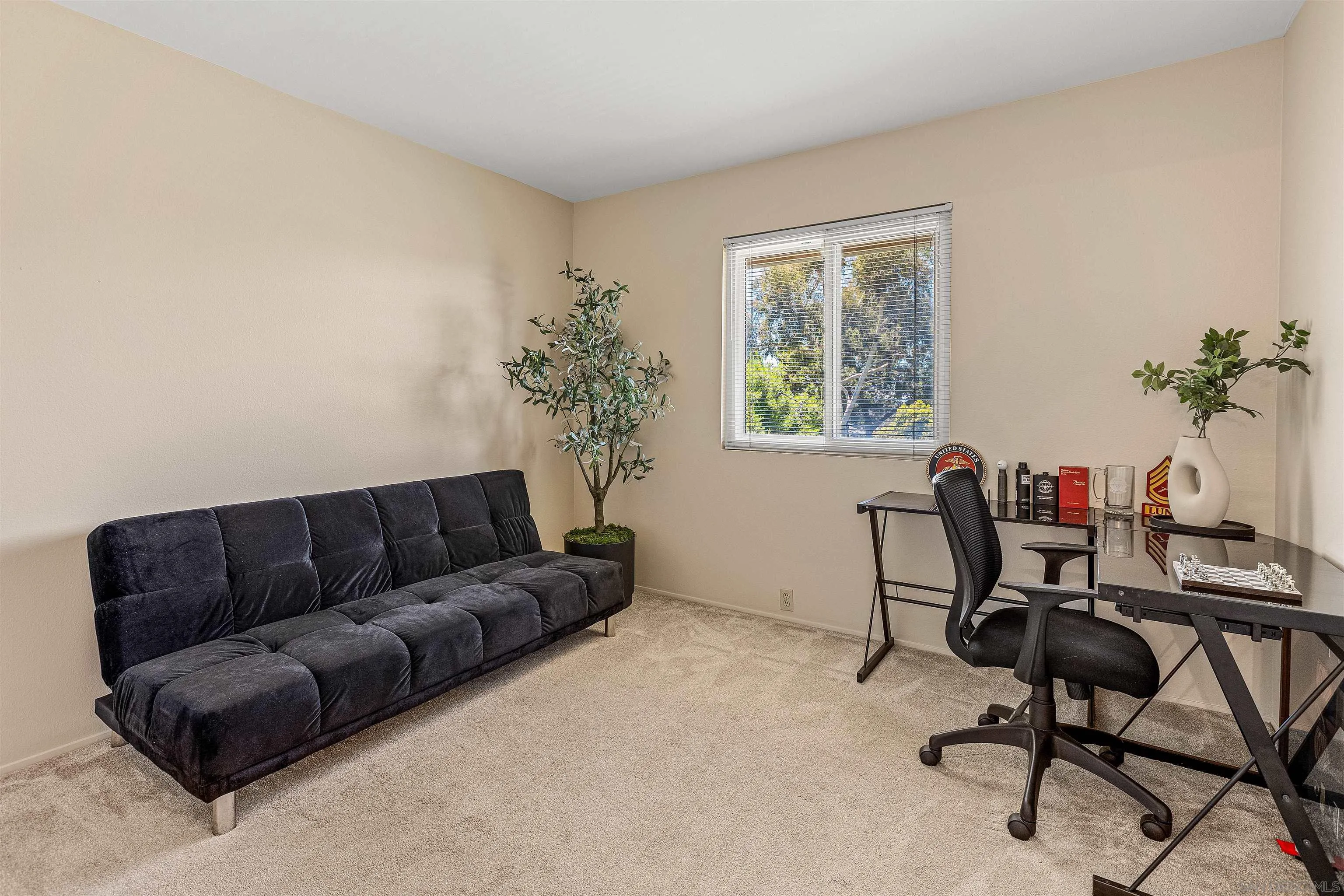 https://cdn.realtyfeed.com/cdn/127/250038944/1cb031947f04bf9f38144bfdfd5f21eb.webp